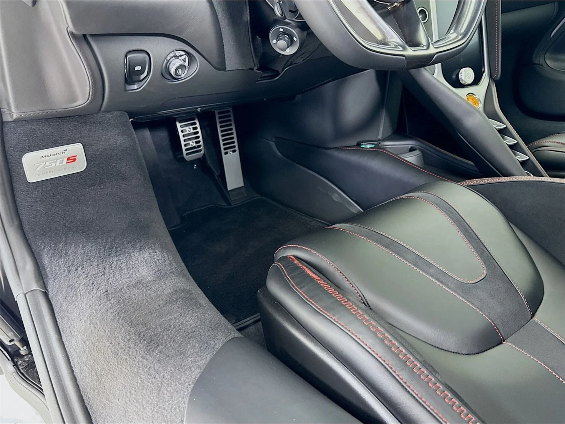 mph021_4240668123_a80c28923bab5f94ce30246fff392219x_0b756db2a3