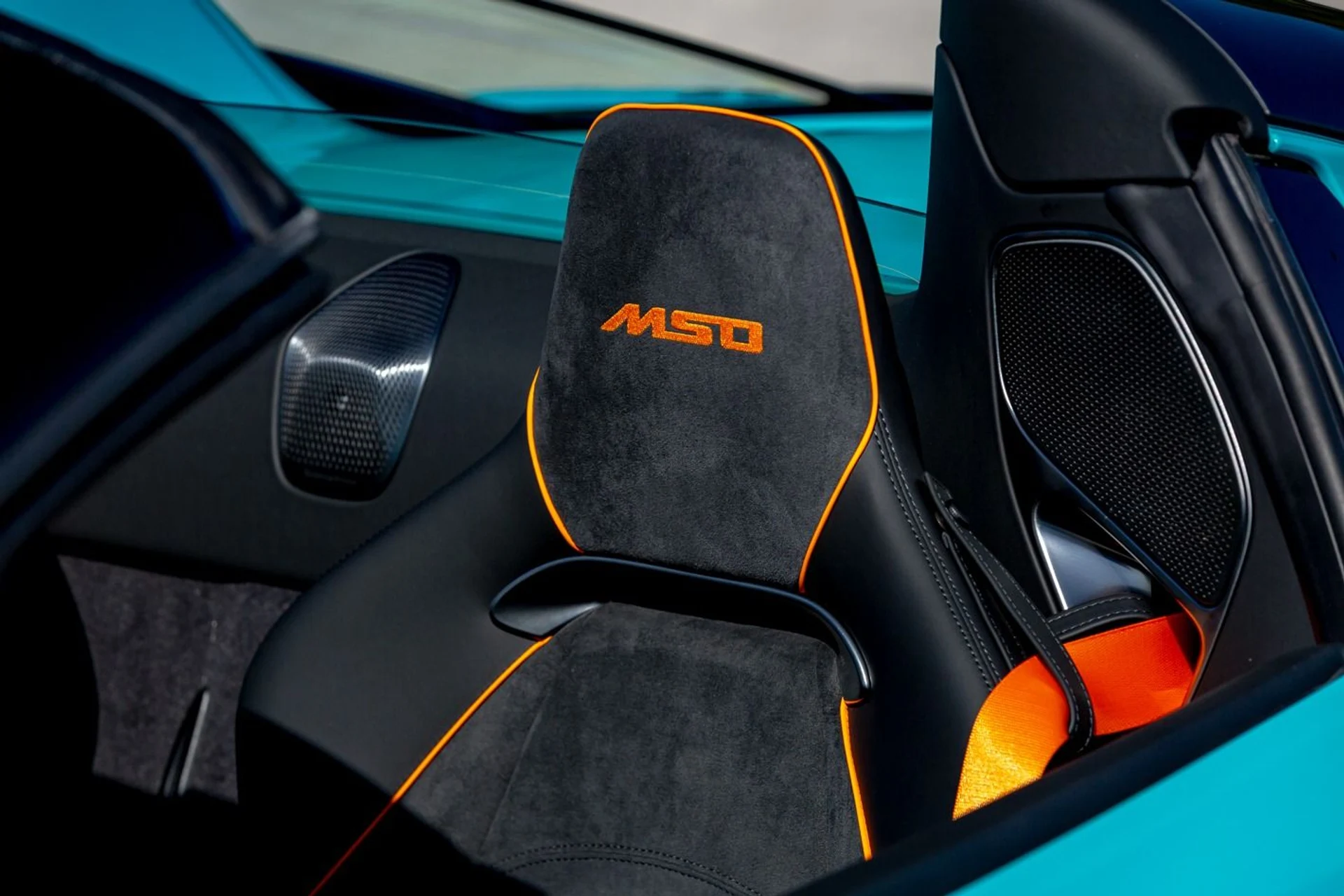 mph021_424092506_488_p22_l_2af2fbaf16