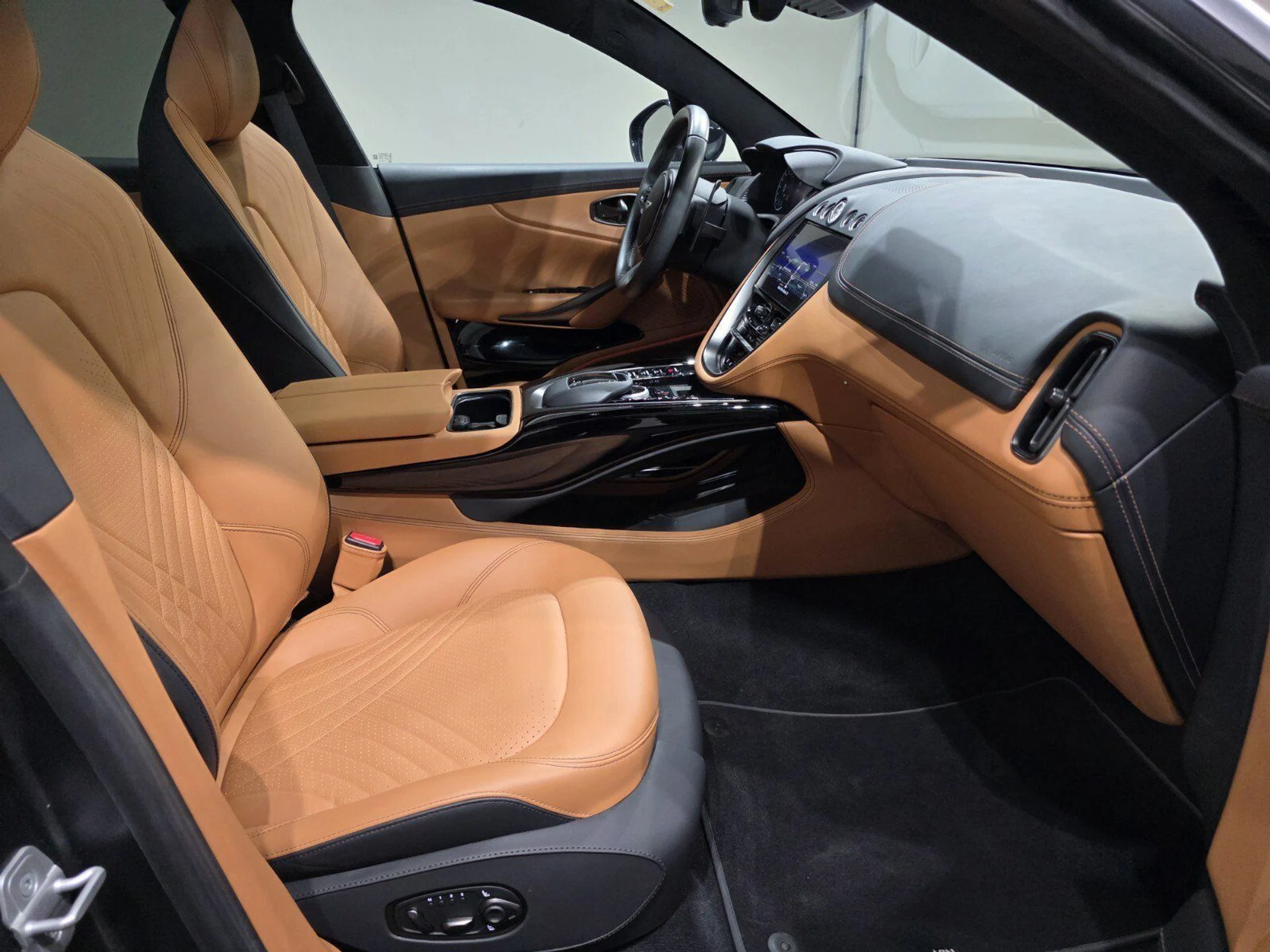 mph021_424307162_5e24c945353e524317cd582dc610fa9e_dbcb286af8