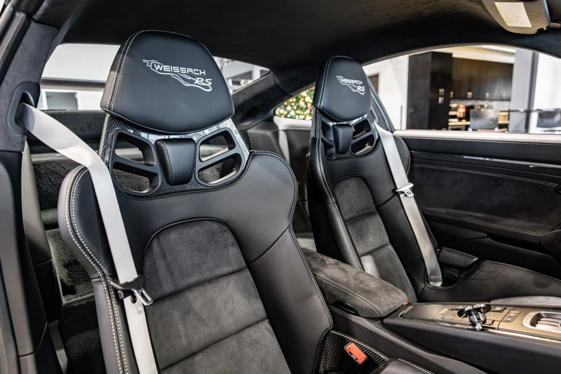 mph021_4247664843_sg_98765d557d