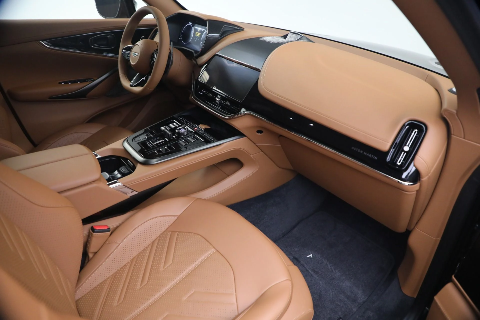 mph021_4249230027_New_2026_Aston_Martin_DBX_S_1792514630_806743cb14