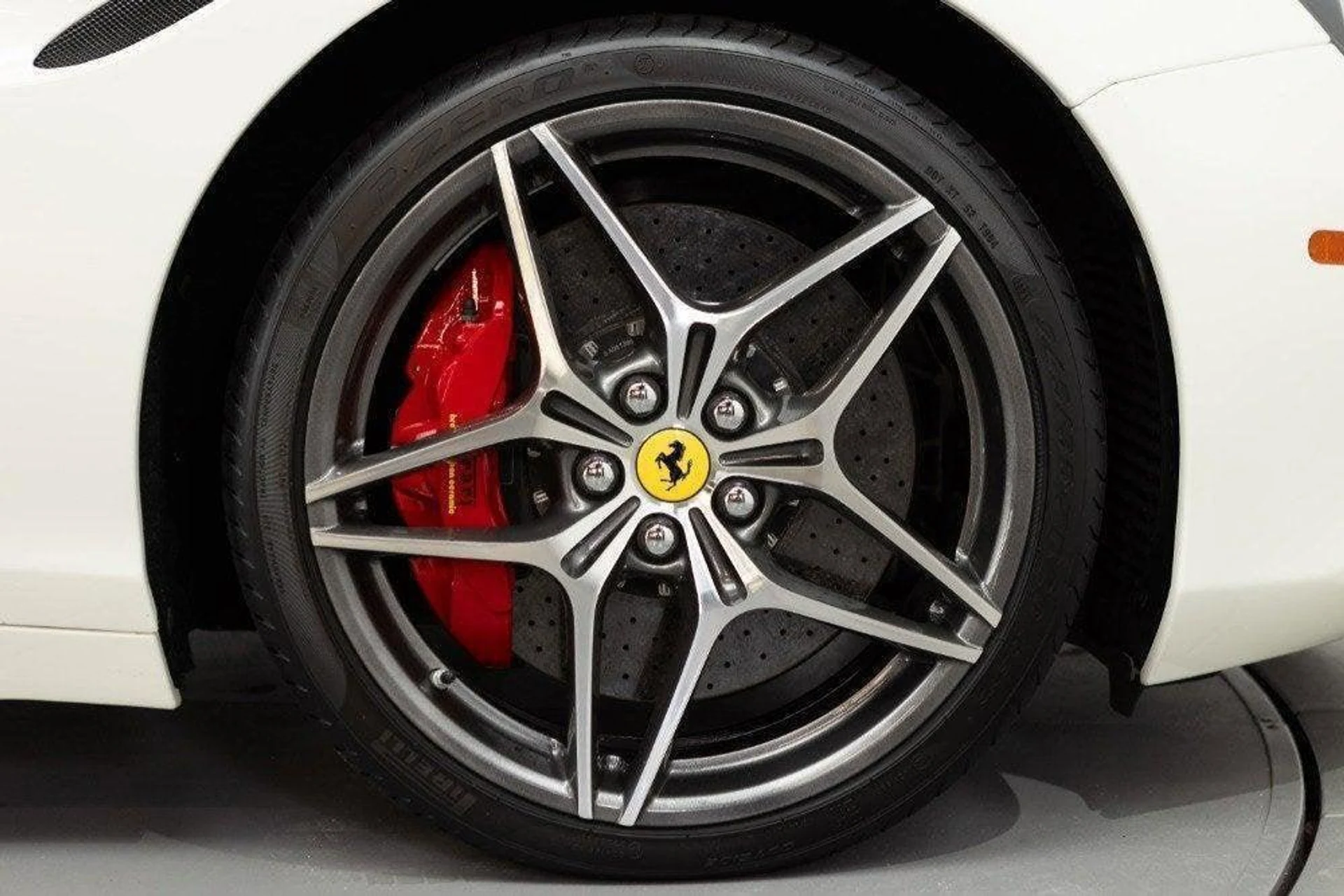 mph021_4251342601_Used_2016_Ferrari_California_T_1777368208_e712fd31d2