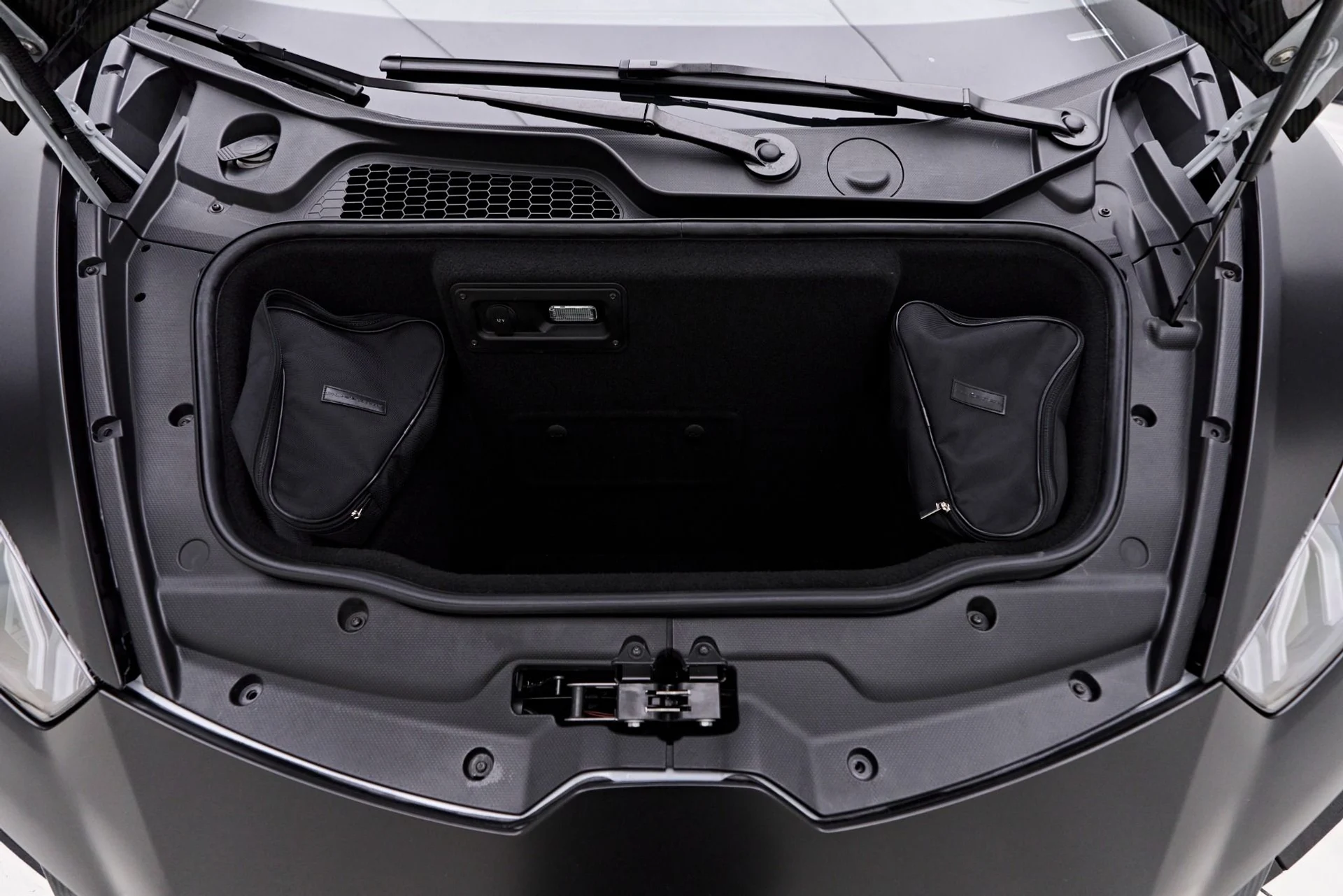 mph021_4259595624_Used_2021_Lamborghini_Huracan_EVO_Base_1758314641_937a6ad0b0