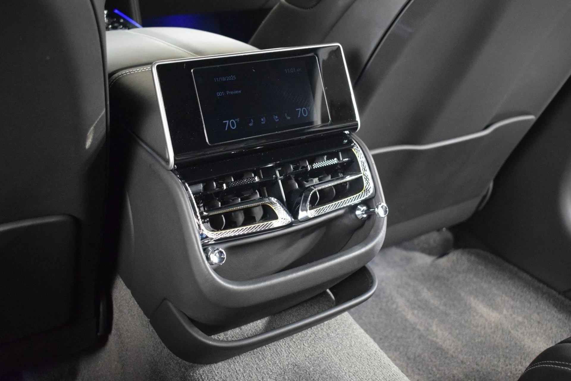 mph021_4266826892_c957a3e6e8ee6fef7f9afa940c8aa5adx_3e1198ab5d