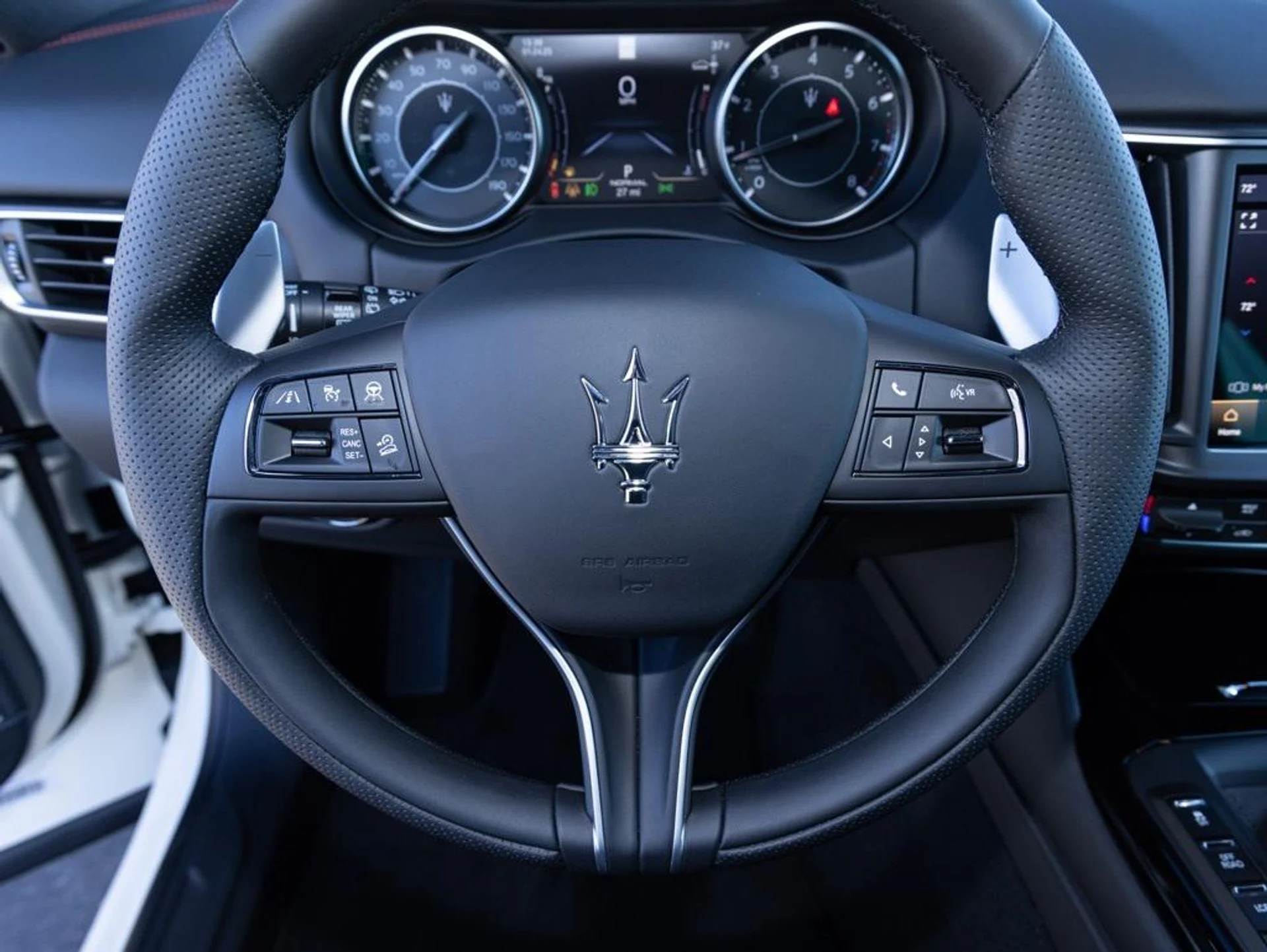 mph021_4269731830_481733642_693e4b72892601e31d6bba39_8ed5c444aa