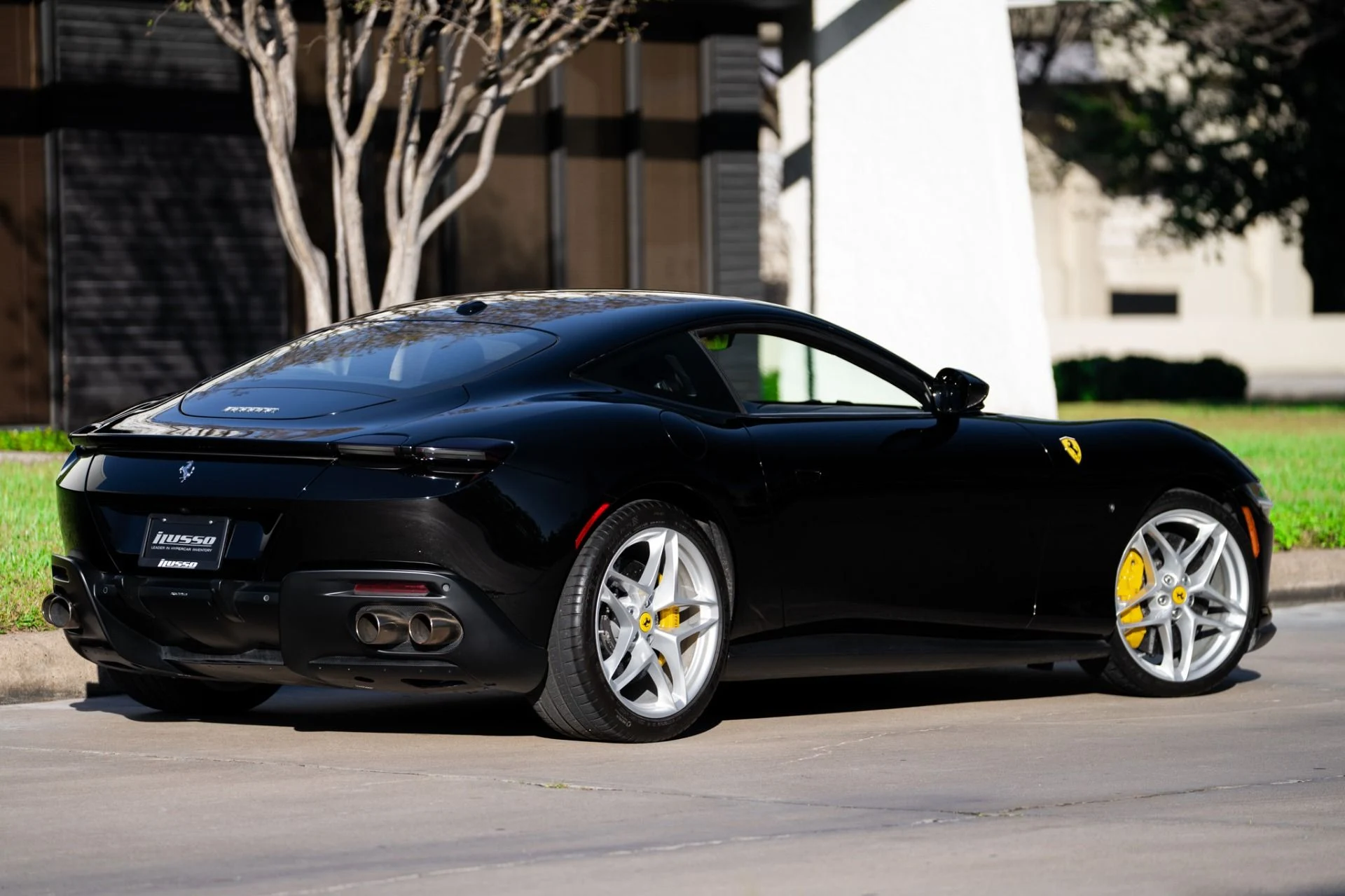 mph021_4271851232_Used_2022_Ferrari_Roma_1764112587_8ea63a639f
