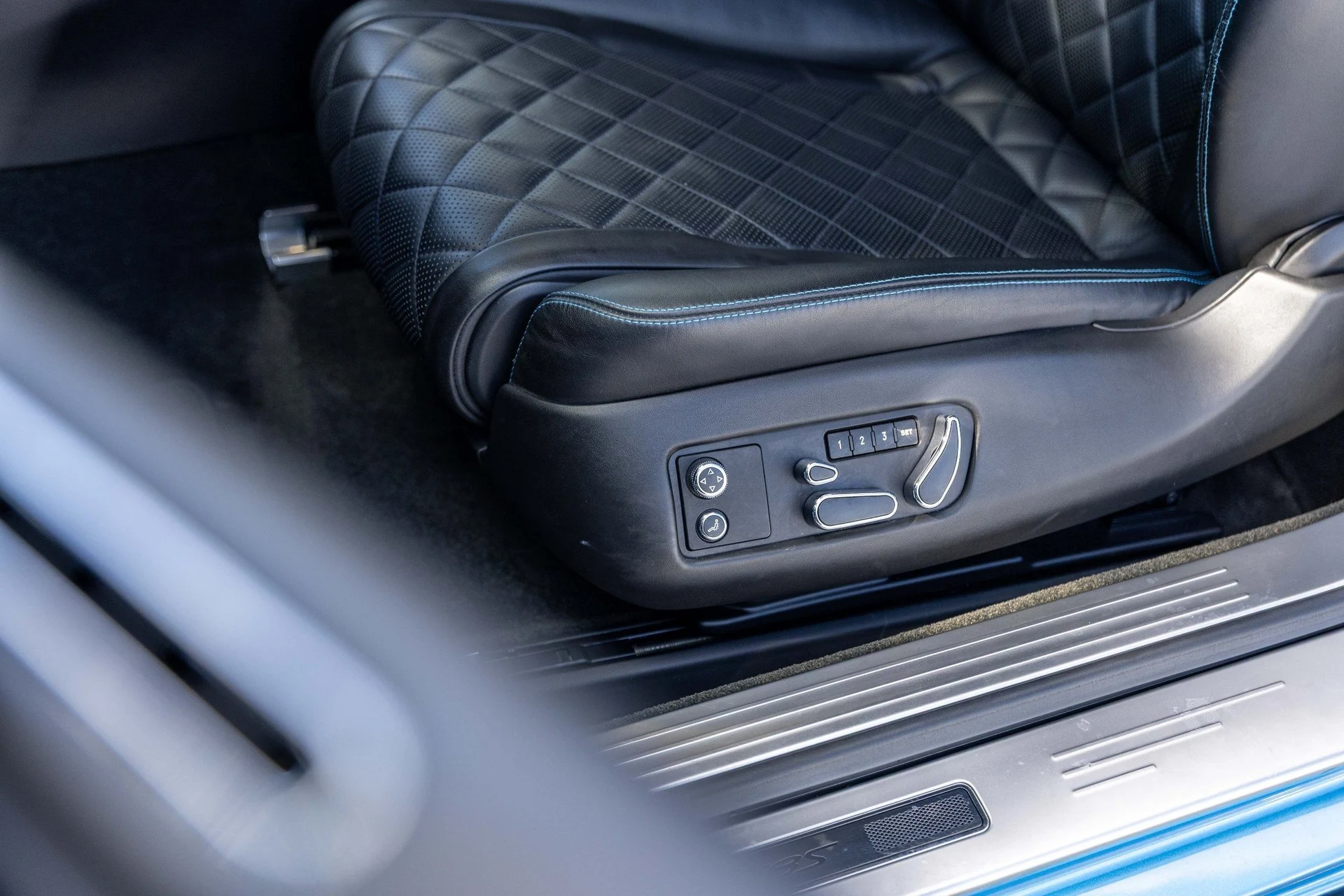 mph021_427998701_Hi_Tech_Luxury_Imports_LLC_SCBFH_7_ZA_7_GC_054737_image_21_306f84a1ec