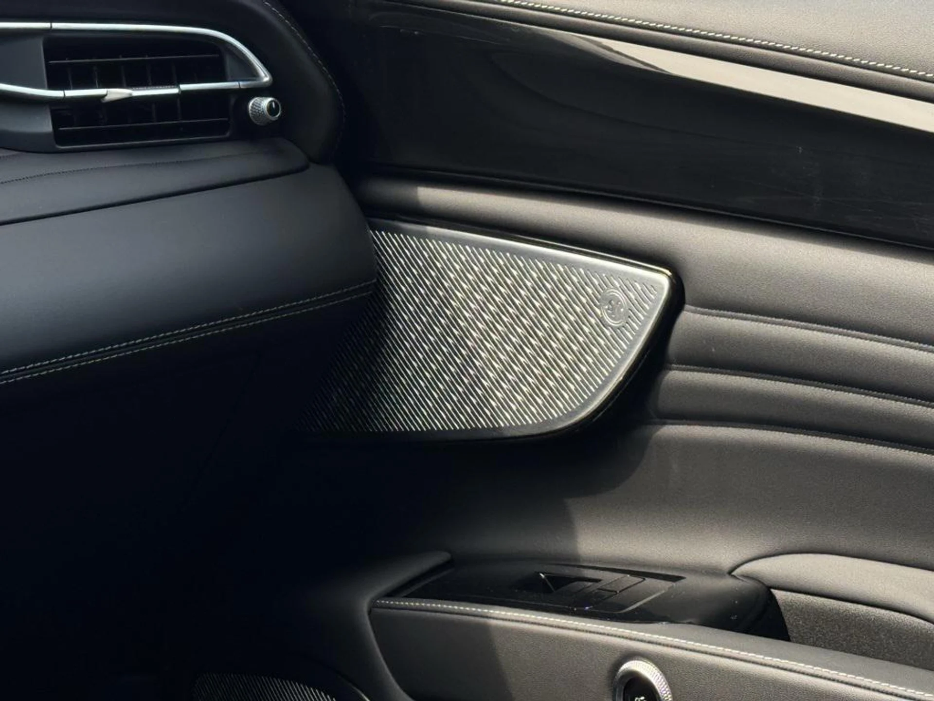 mph021_4282935625_c_Zk3_Z_Cz5_Fv_Nz_NP_1_P0_Xtcoz_PXLHM_1305f948f7