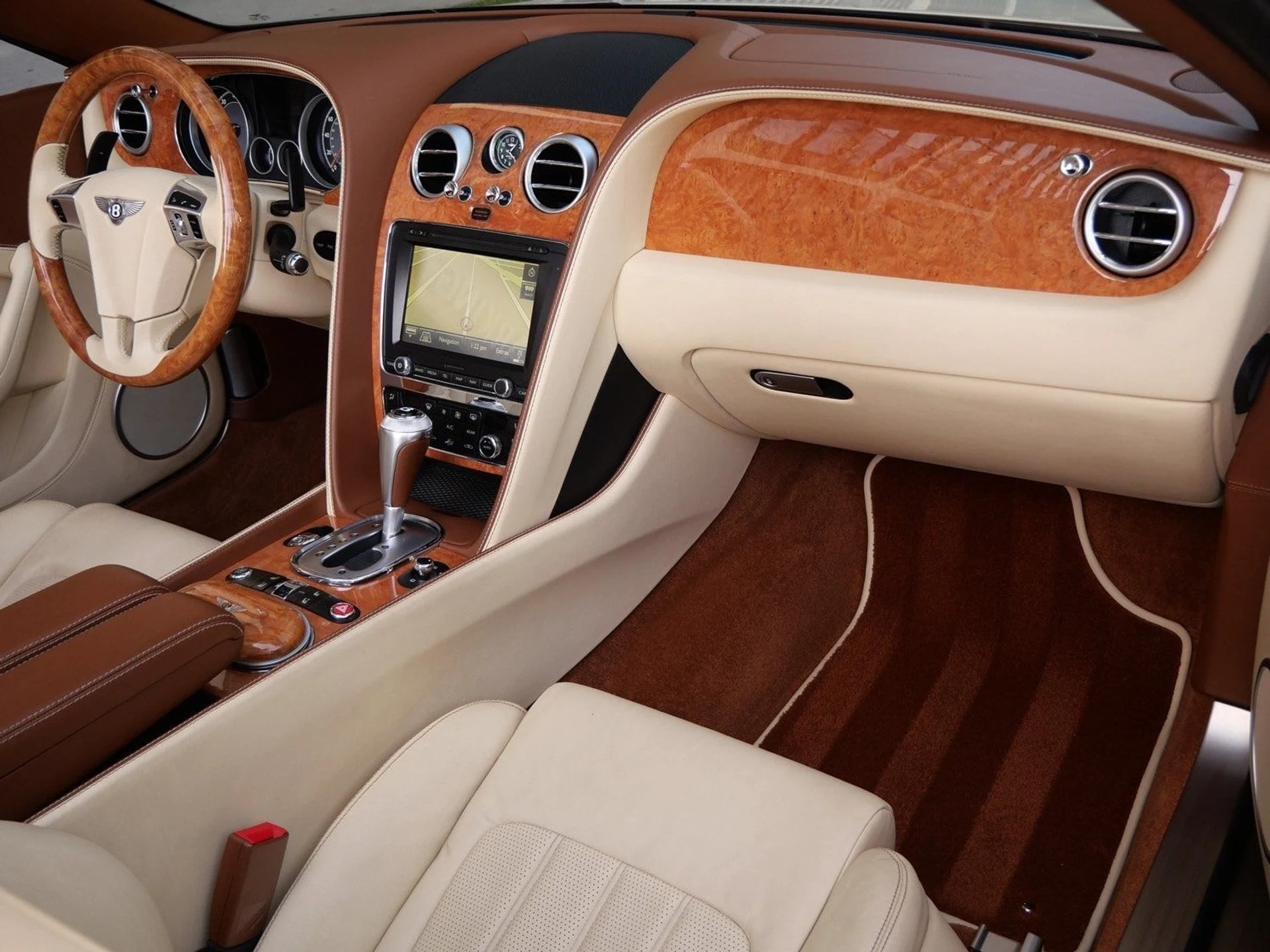 mph021_428395686_b9f9c11ec7f404a4307b16824cd884fcx_637915311c