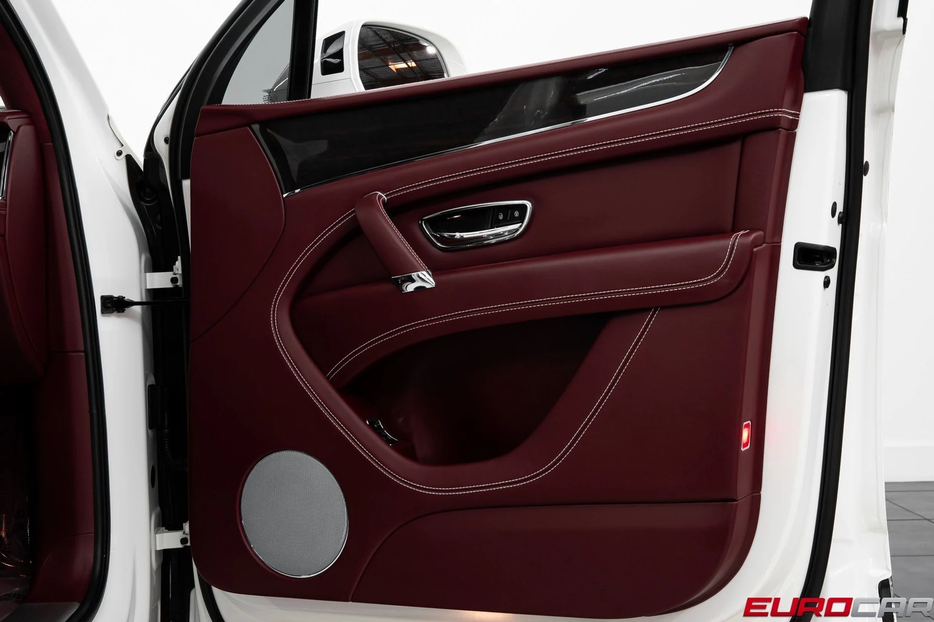 mph021_4284264499_image_22_0f28751dc7