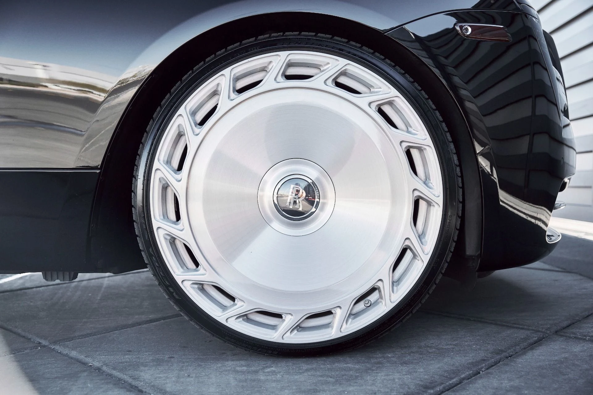 mph021_4284427119_Used_2015_Rolls_Royce_Wraith_1770669815_a3f0836679