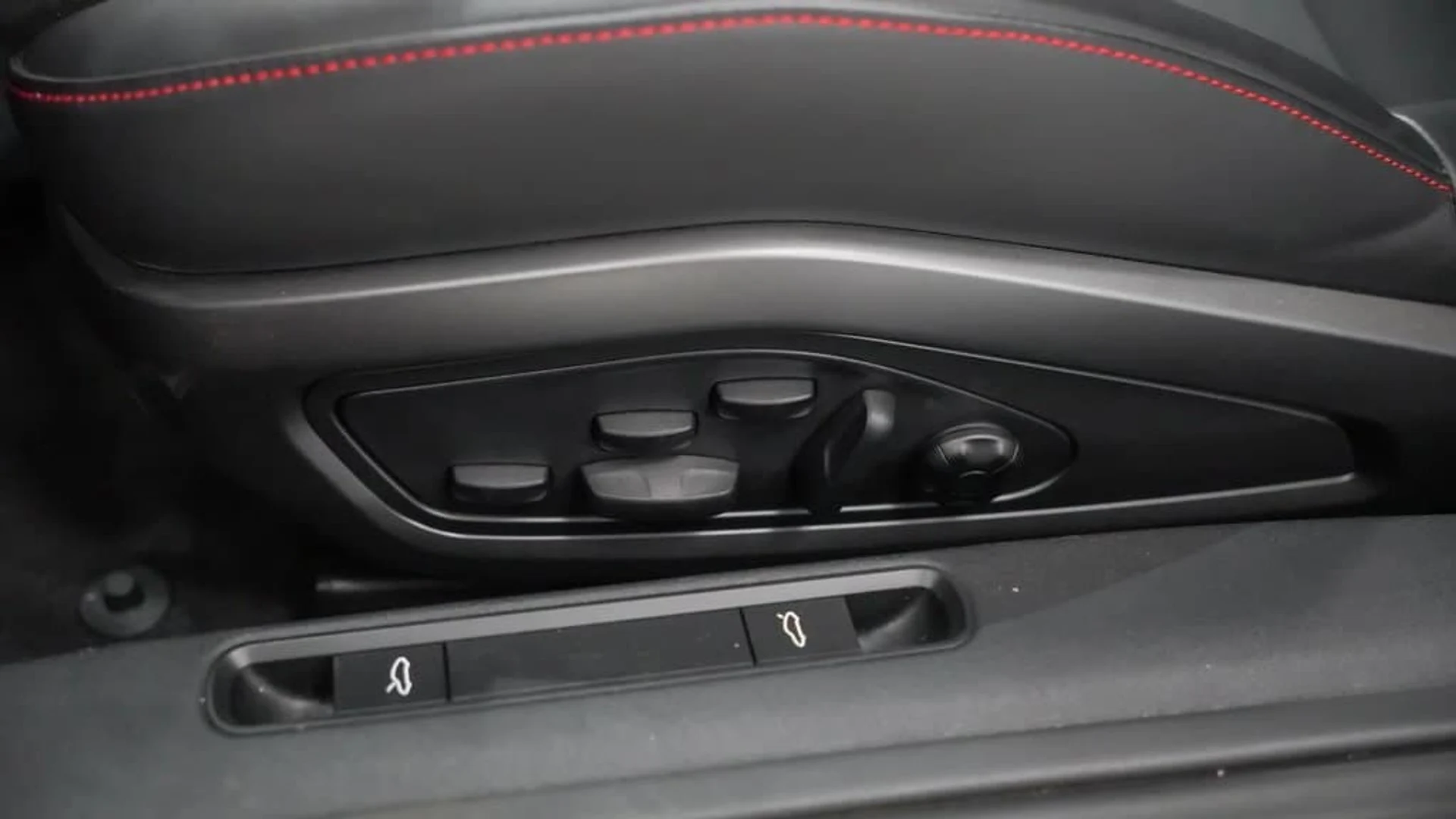 mph021_4288292971_a8ca2a17e0ca6c1468169e15e24bb114x_1ce91bb185