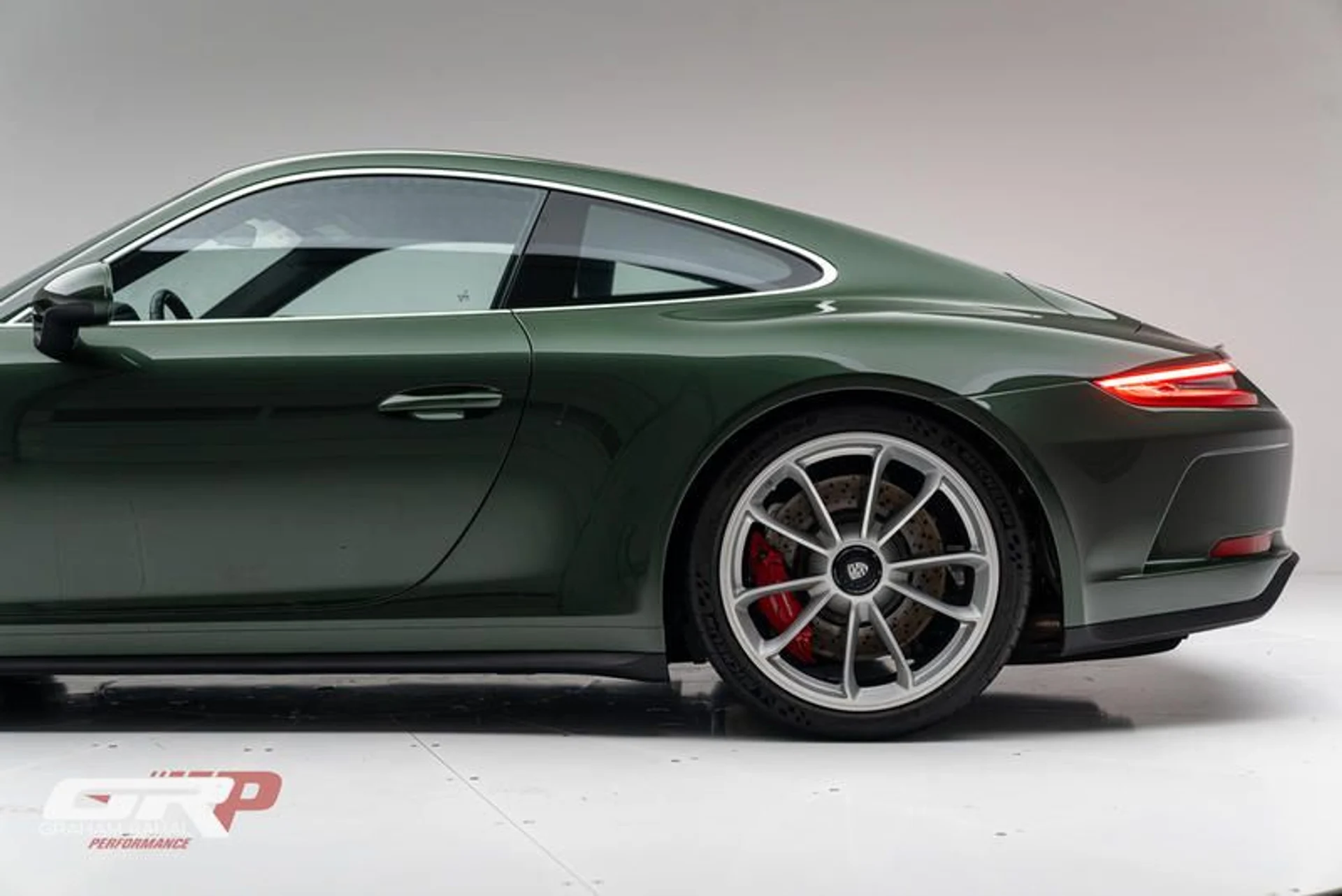 mph021_441230752_7166_D362_5_A07_4_AFC_B14_B_69488_B73_A7_EE_844601ab49