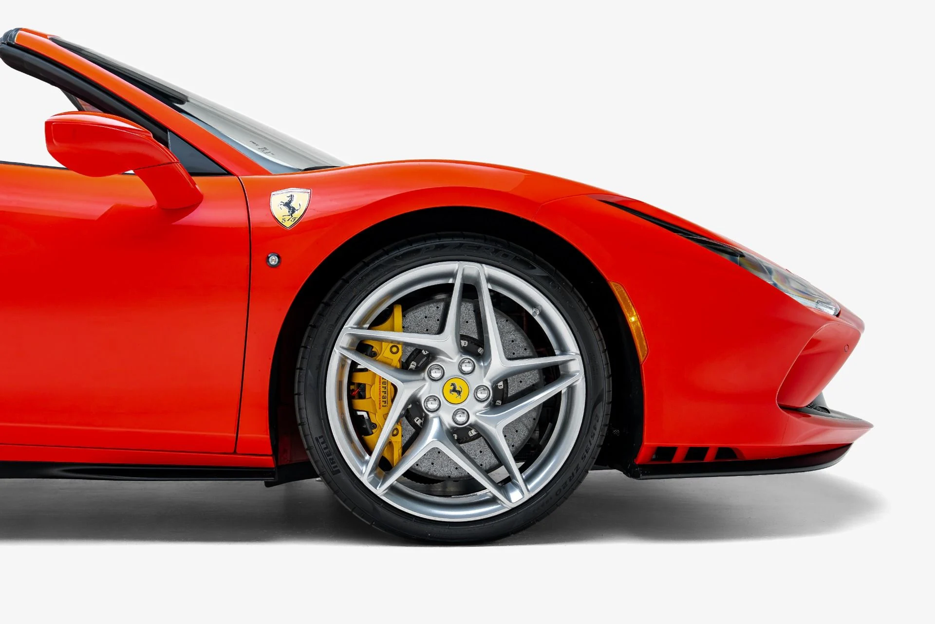 mph021_441445475_Used_2022_Ferrari_F8_Spider_1788281662_448435213f