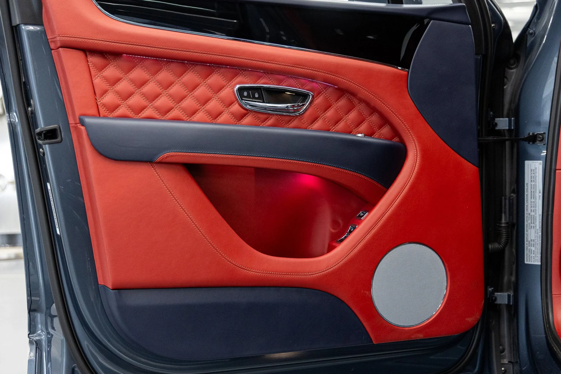 mph021_443502905_232cdb9003efd84af16355302768effbx_7ecd25ef77