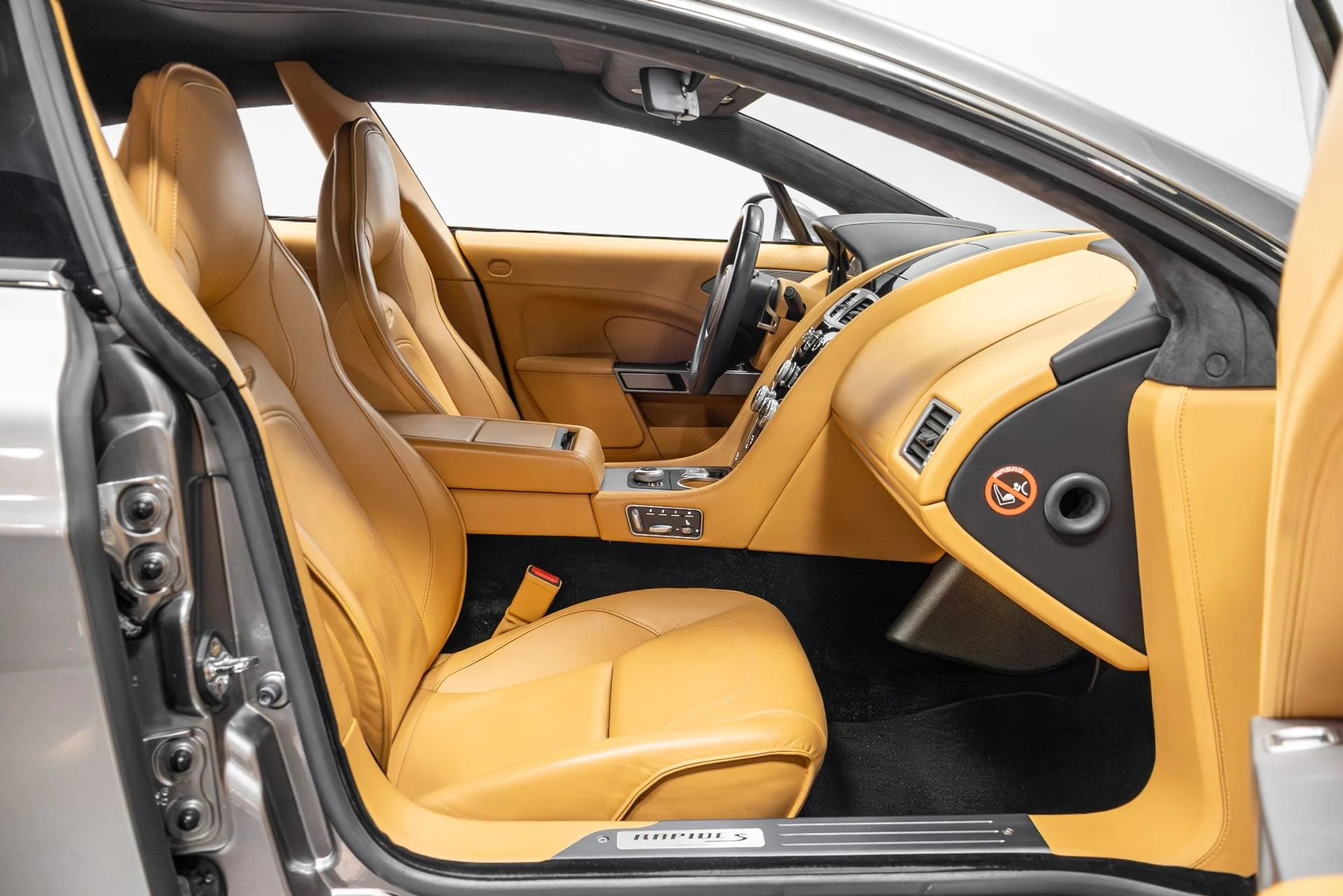 mph021_445987863_Used_2016_Aston_Martin_Rapide_S_1767648441_d9fc743697