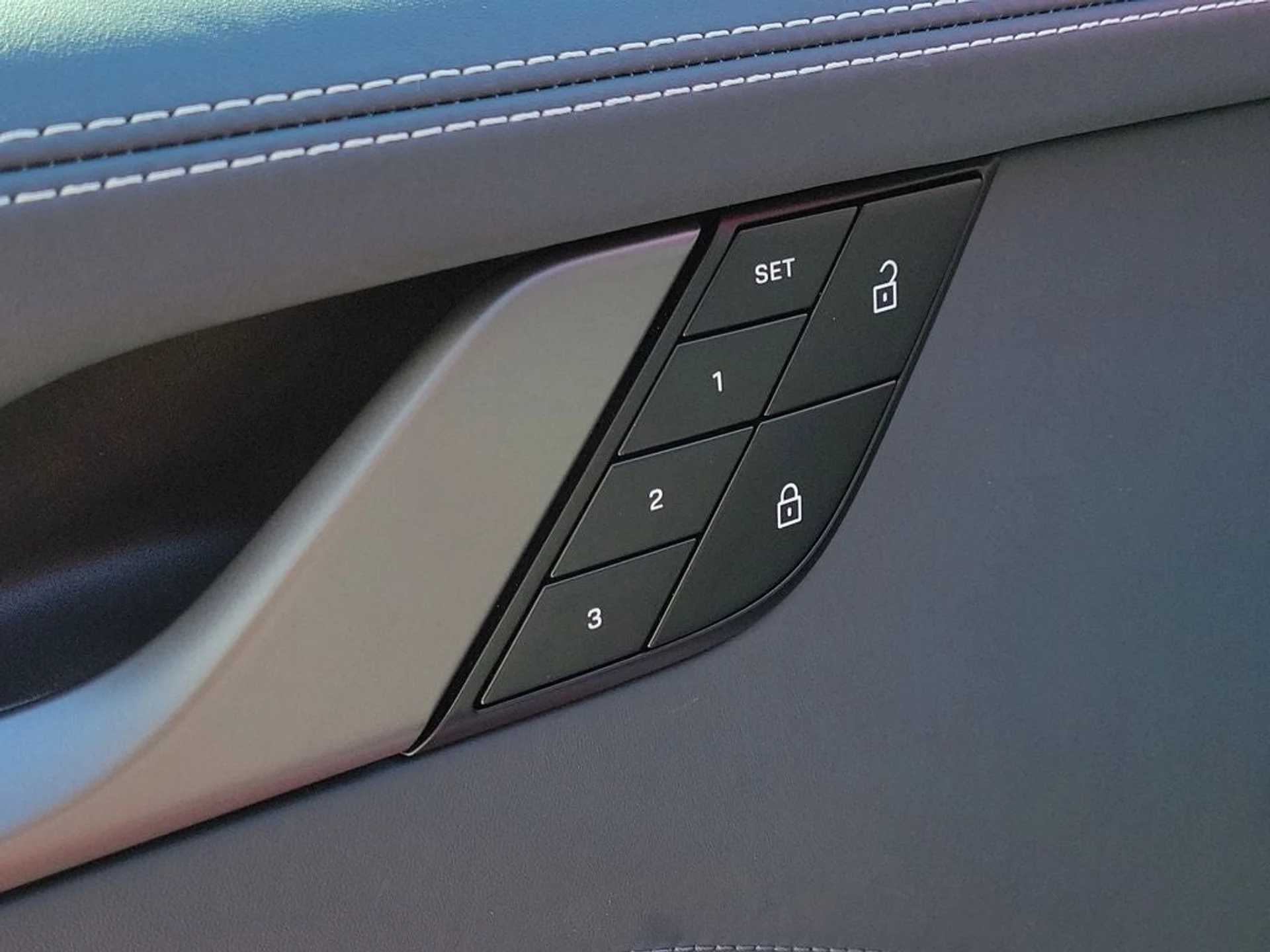 mph021_452512075_22_a18c2f8c23