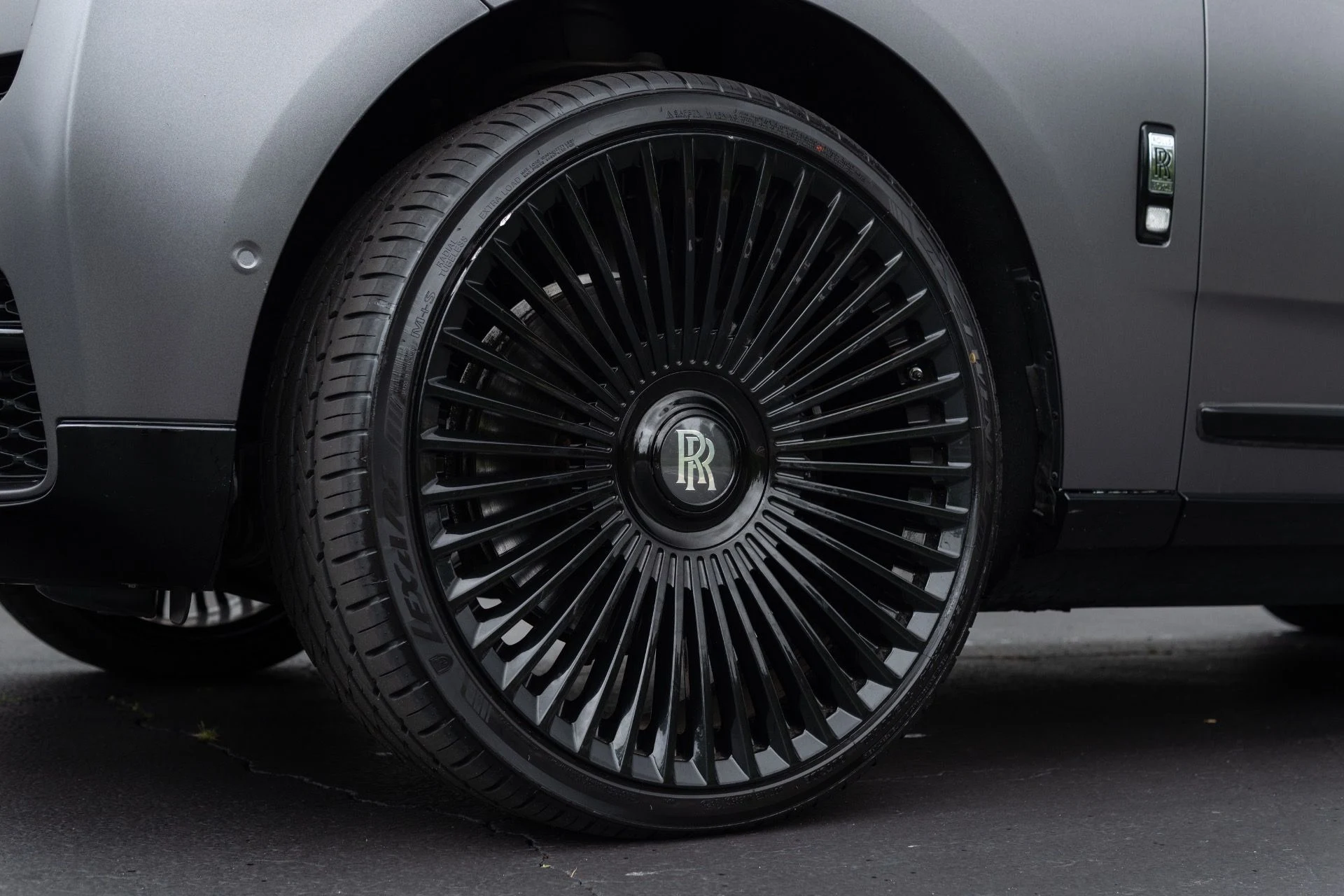 mph021_455722609_Used_2020_Rolls_Royce_Cullinan_1775753700_30465b30da