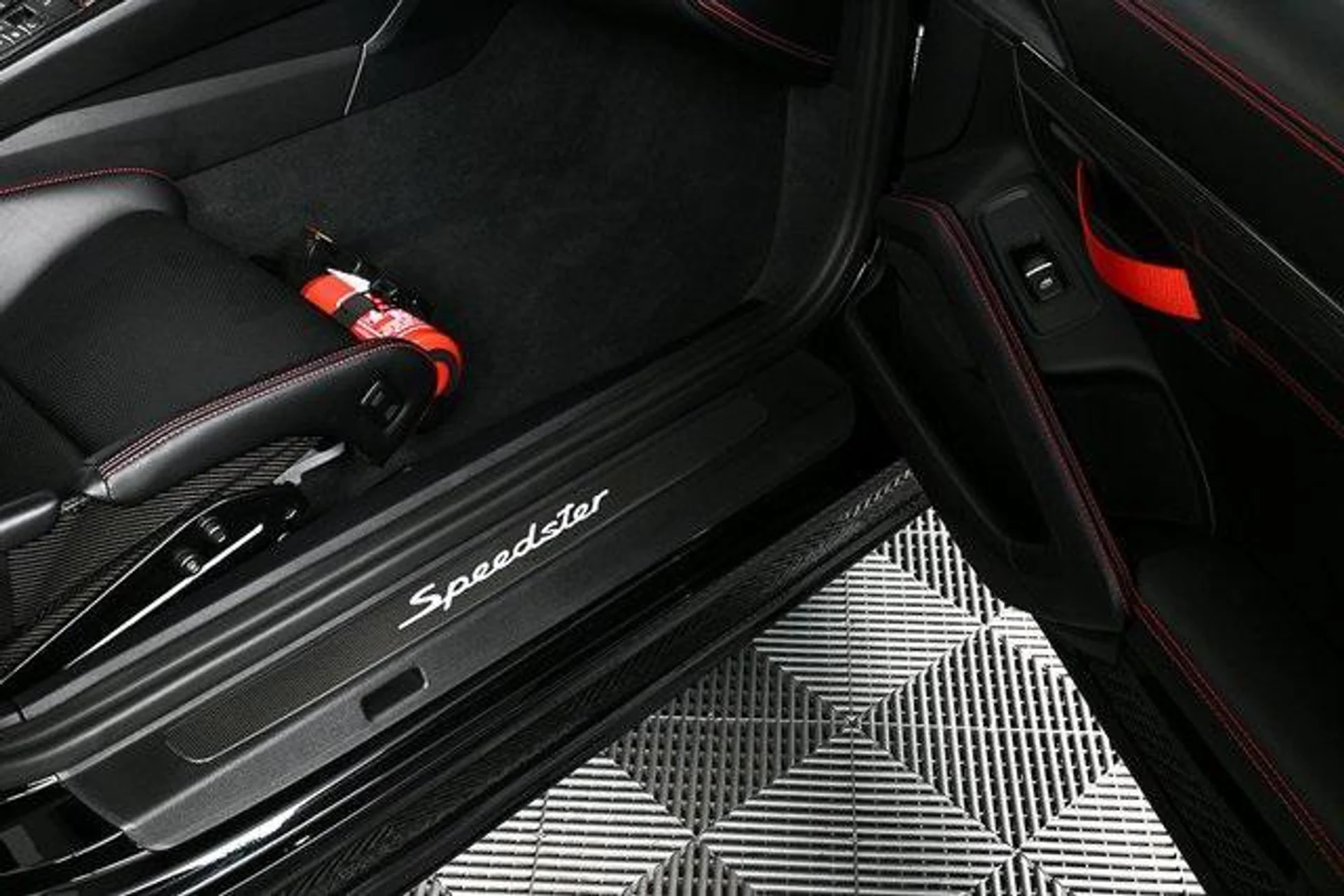 mph021_459701210_h_5_C6o_Z00n_QTCWVT_Wxs_Xv73shs_9d22b5790f