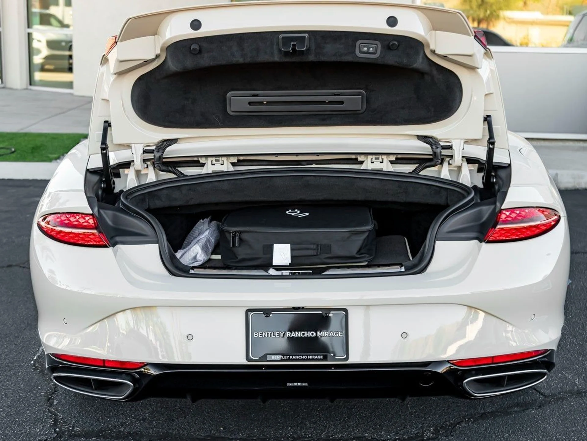 mph021_470203658_22_74b4c9480c