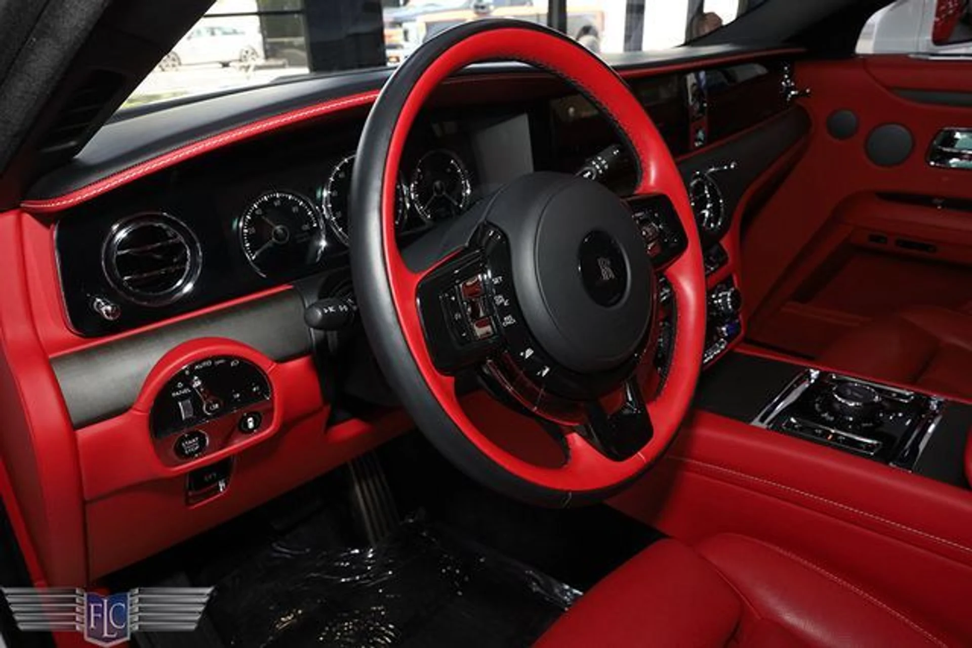 mph021_471610001_used_2024_rolls_royce_ghost_sedan_6305_23068311_26_640_cce4d233b7