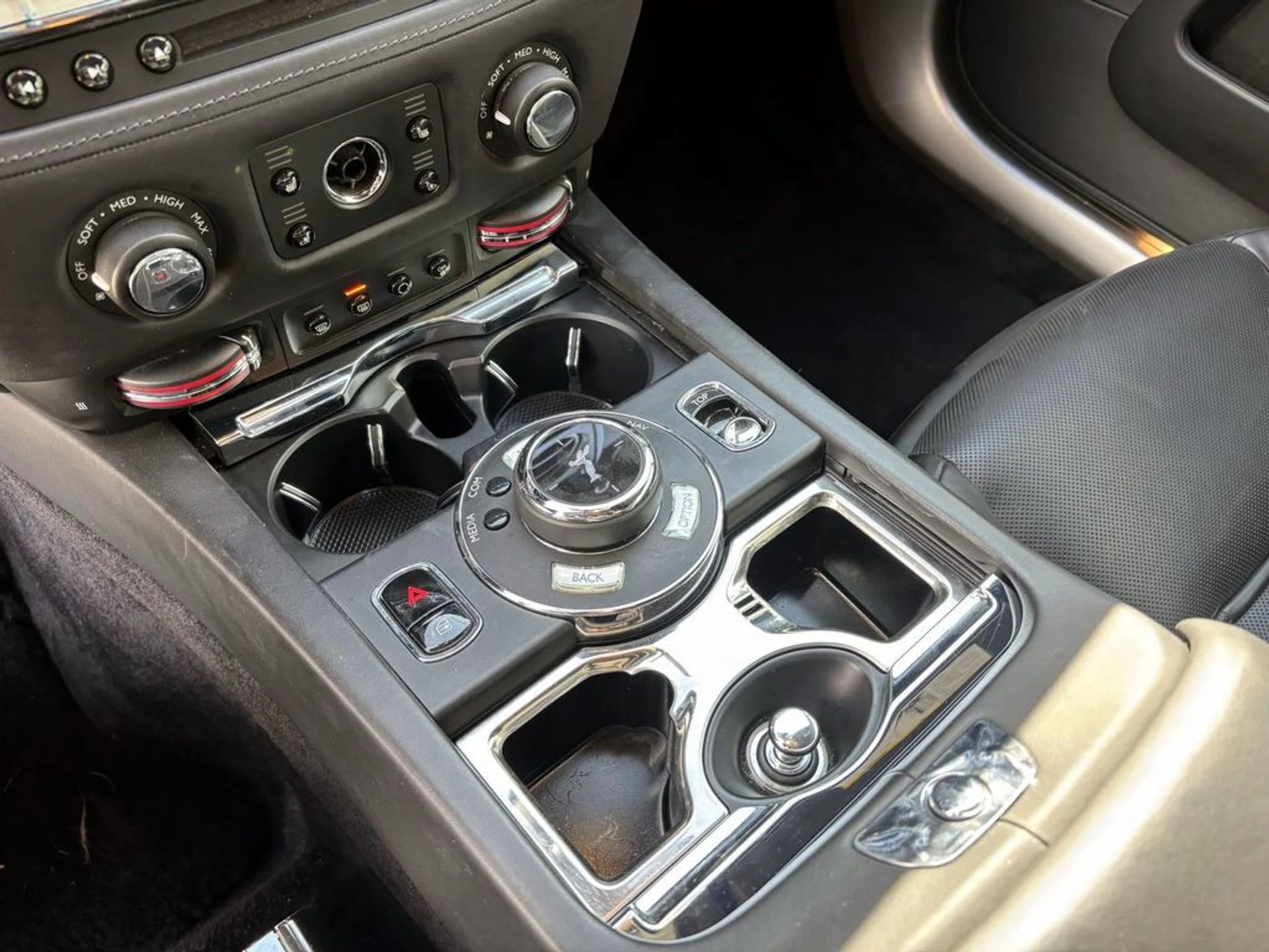 mph021_472573389_a49f9ab53698cb59ec4848a95ad01e22x_6ee856ad16