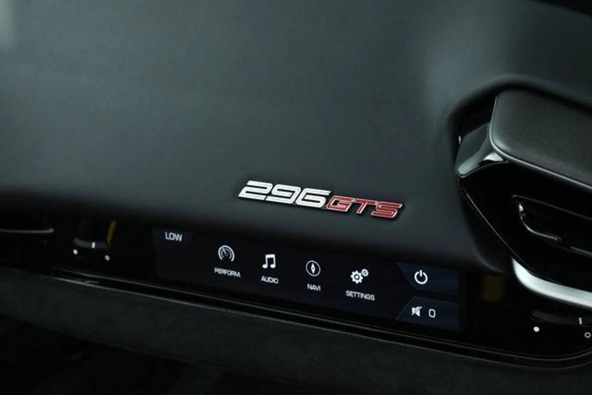 mph021_482014628_pw_F_Skc_Dxr_Lu0_Mkx8c7m1q_BZR_0_A_195fcc1998