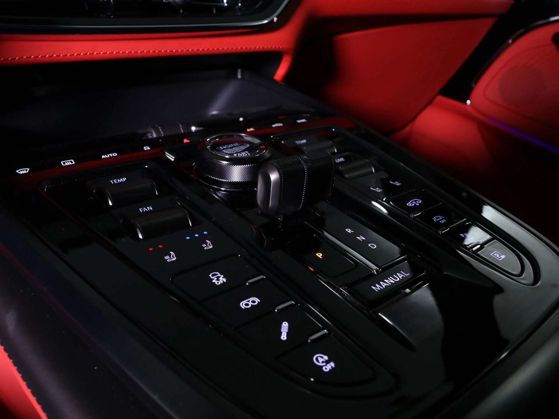 mph021_482541950_New_2025_Aston_Martin_DBX_707_1758482627_b775f11276