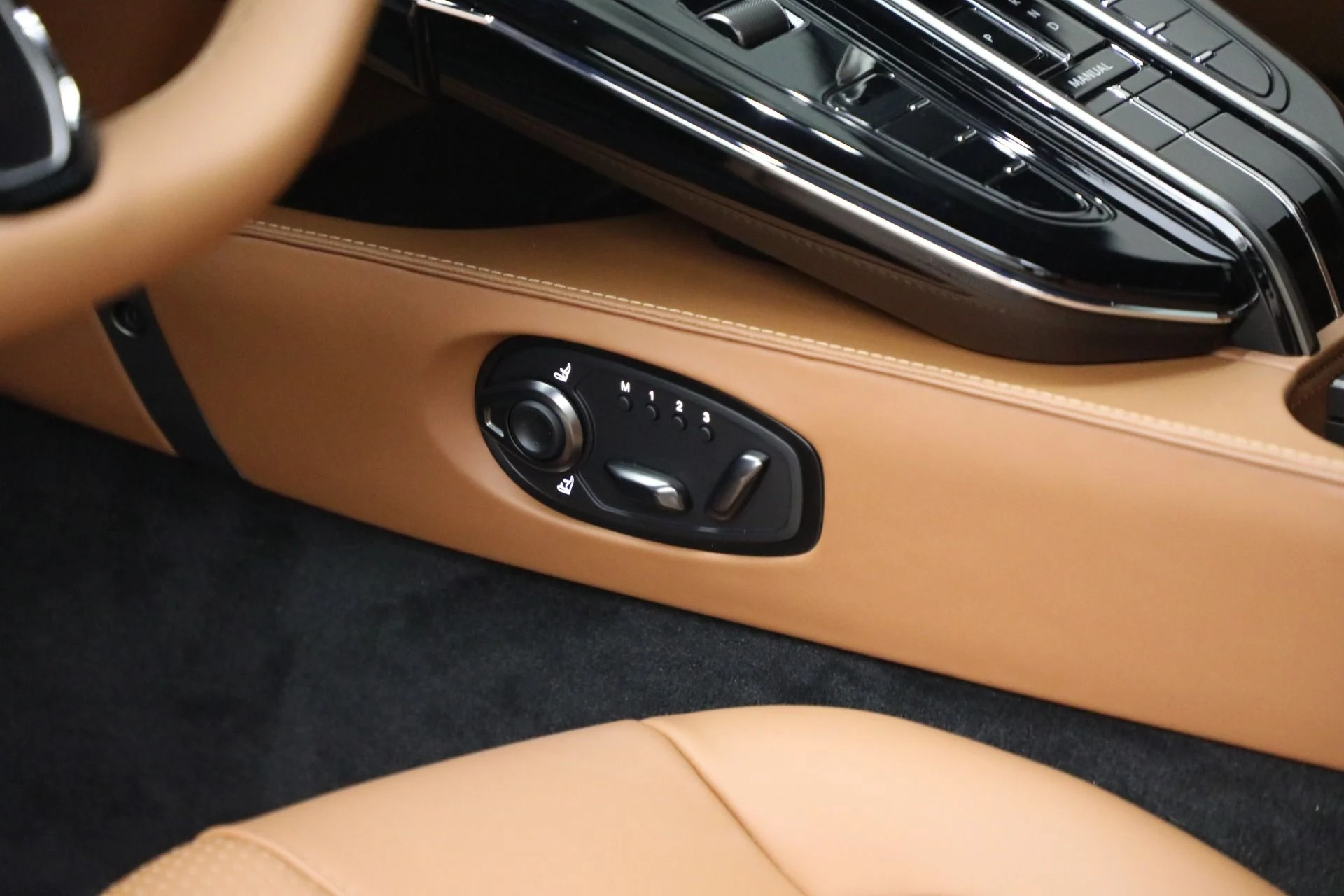 mph021_483541529_New_2026_Aston_Martin_Vantage_13227a7685