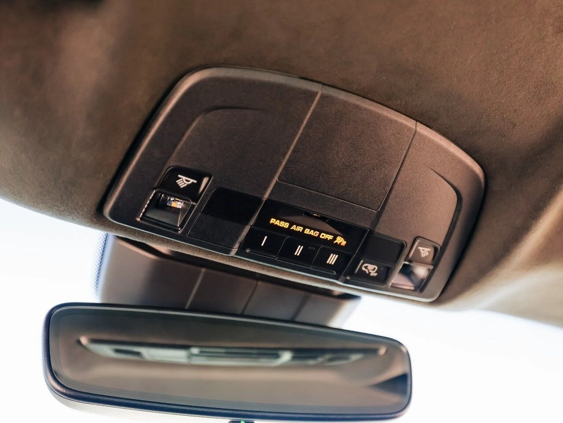 mph021_488060280_96e53a62ed28bd4f3b8d2edf0a1ae98ex_740f73a2ee