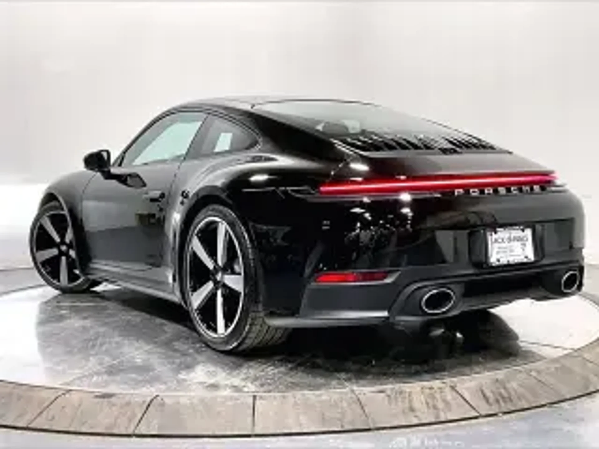 mph021_49953650_320_02502fb7d9