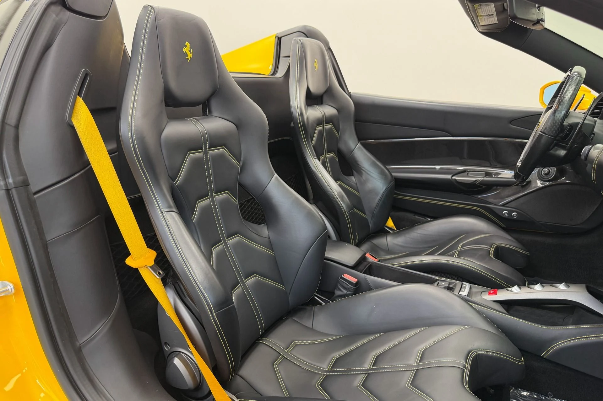 mph021_500453971_Used_2017_Ferrari_488_Spider_Carbon_Fiber_Racing_Seats_Extensive_Carbon_Fiber_1782928237_44c83c98b5