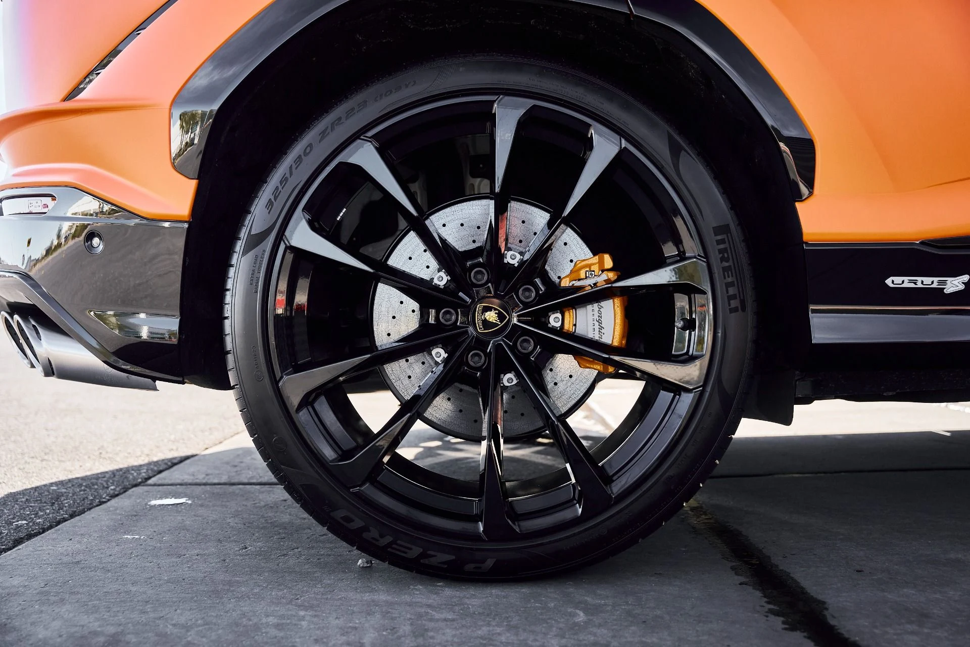 mph021_50541104_Used_2024_Lamborghini_Urus_S_1768961888_39dec18c11