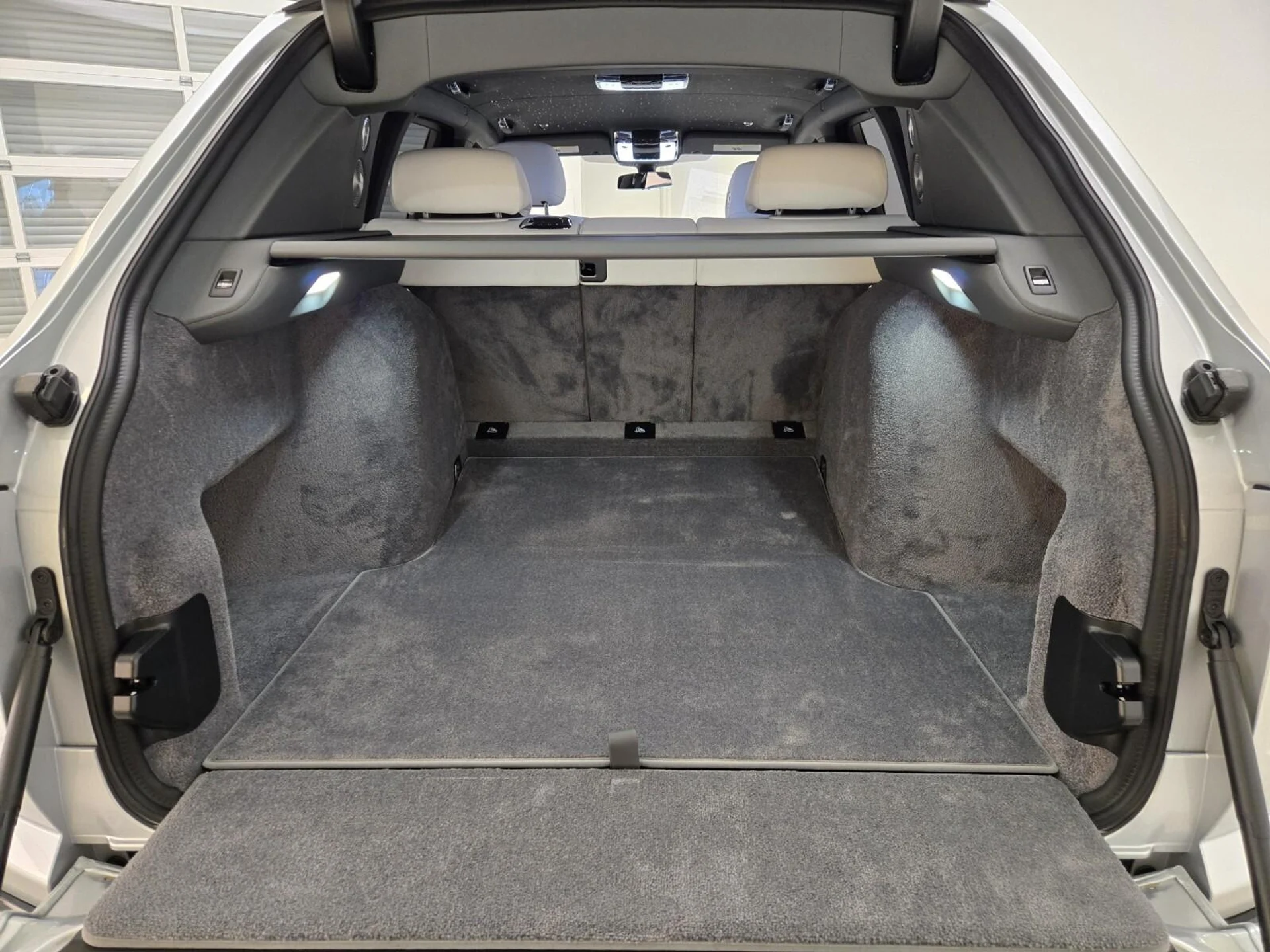 mph021_505929208_New_2026_Rolls_Royce_Cullinan_1768889707_4cb2171b62