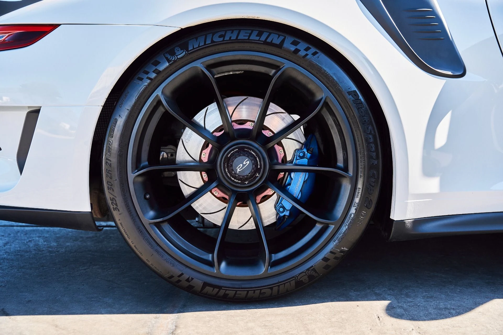 mph021_508841073_Used_2019_Porsche_911_GT_3_RS_1780421822_66cdd347bb