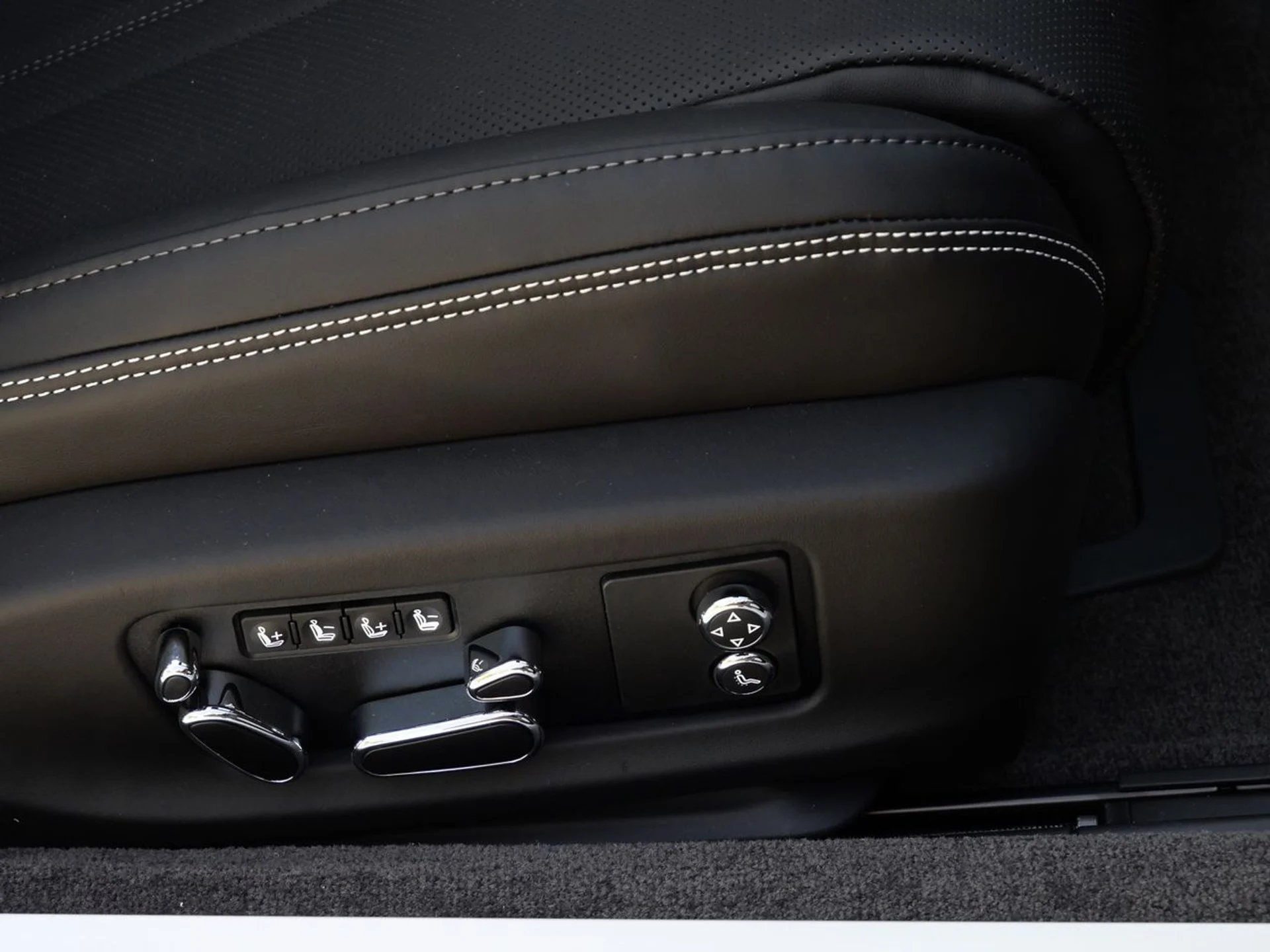 mph021_509280143_214b80cb26e28a8eeb94f0319e7d9d9bx_b63136d8f1