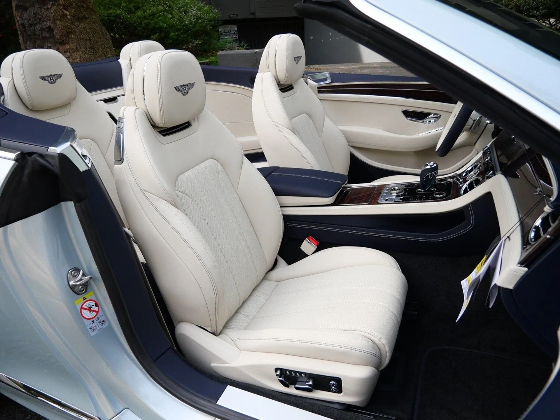 mph021_518497005_df74de42fb41763fdce09a02584ab819x_c0637a23d8