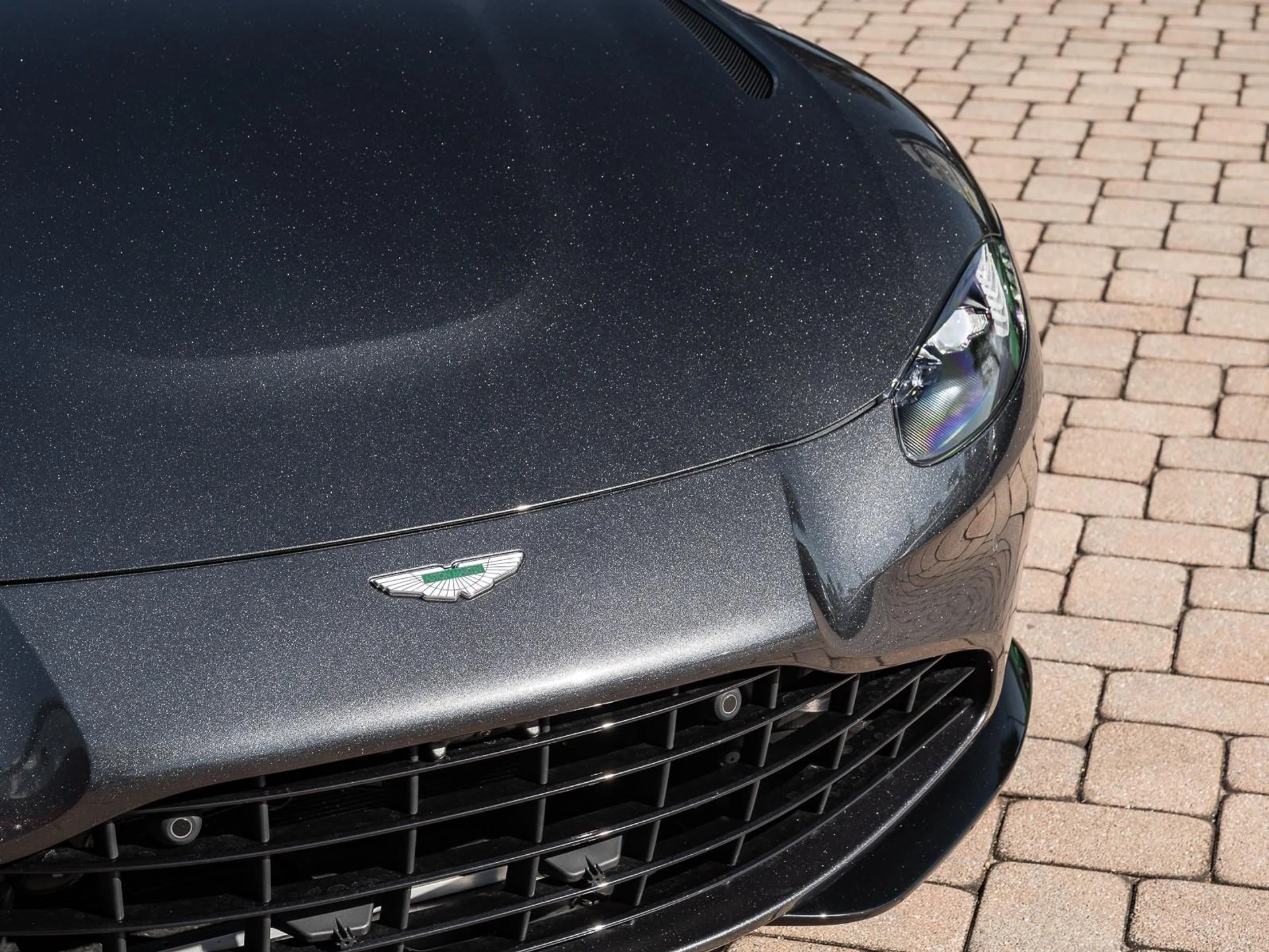 mph021_530753734_Used_2021_Aston_Martin_Vantage_Roadster_1767733766_06596a7593