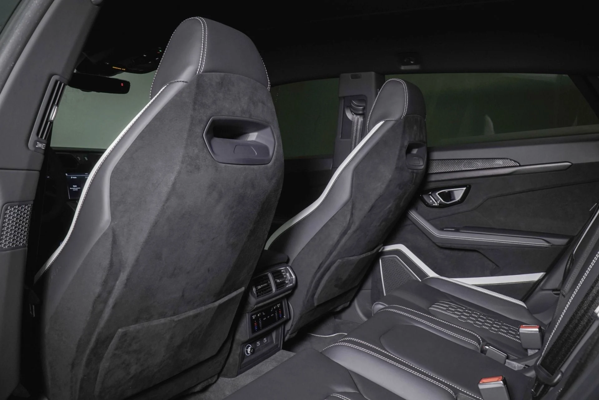 mph021_537628417_Used_2024_Lamborghini_Urus_Performante_1788650545_be2ce1c6de