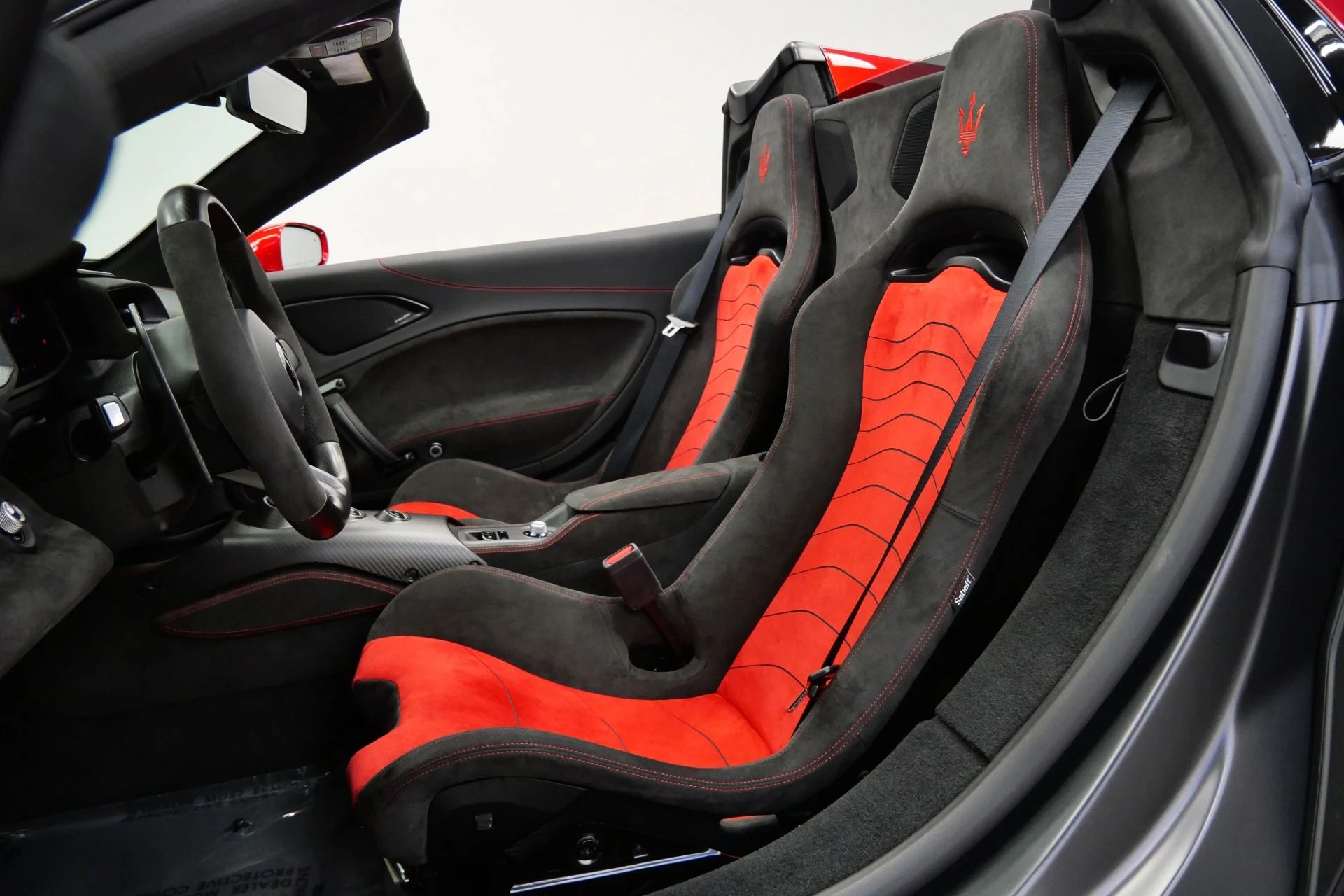 mph021_543440017_Used_2023_Maserati_MC_20_Cielo_1598_Miles_Carbon_Ceramic_Brakes_Interior_Exterior_Carbon_Packages_1776351589_84dd0704f8