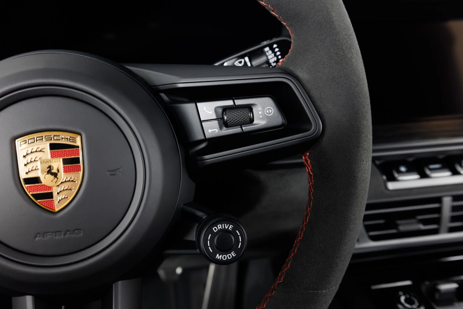 mph021_562499058_Used_2025_Porsche_911_GT_3_1777072064_17cac76867