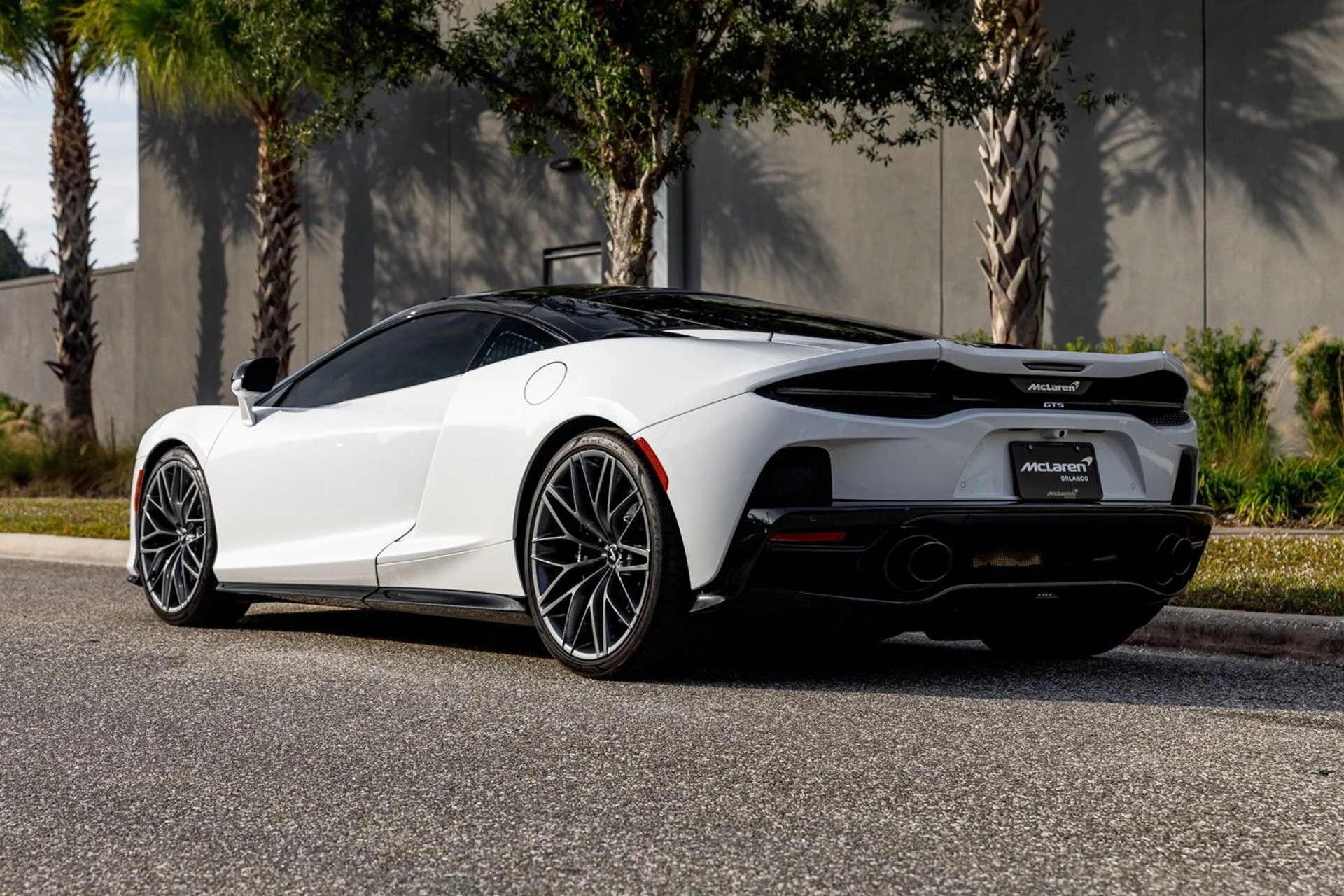 mph021_566821993_631_p22_l_cf934649a0