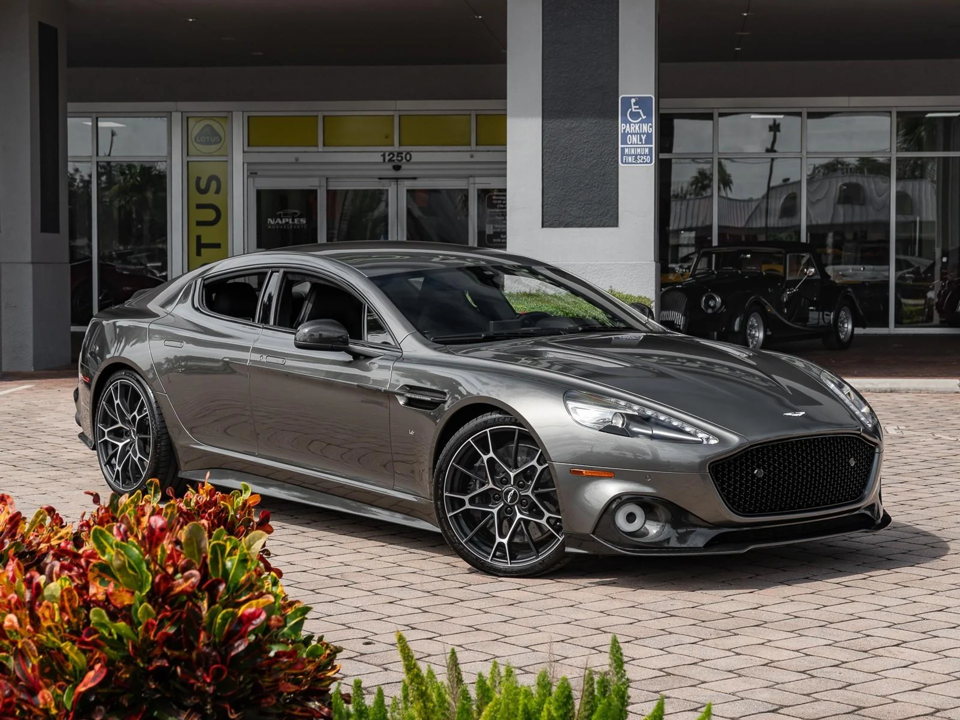 mph021_56827853_Used_2019_Aston_Martin_Rapide_AMR_1759500148_1e327c1008