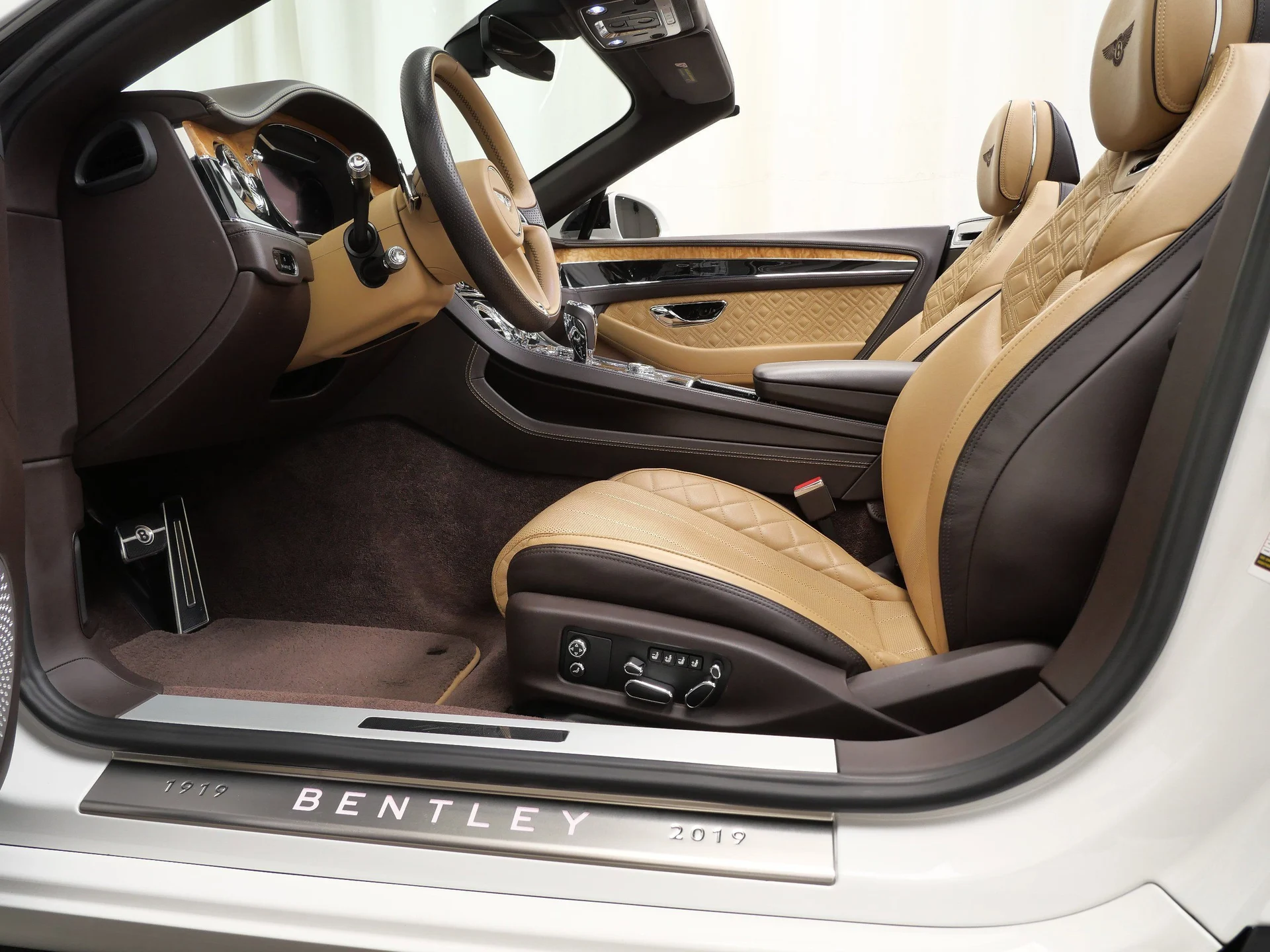 mph021_56908487_06466b32368580ba9c56300170a128a2_5422a3777b