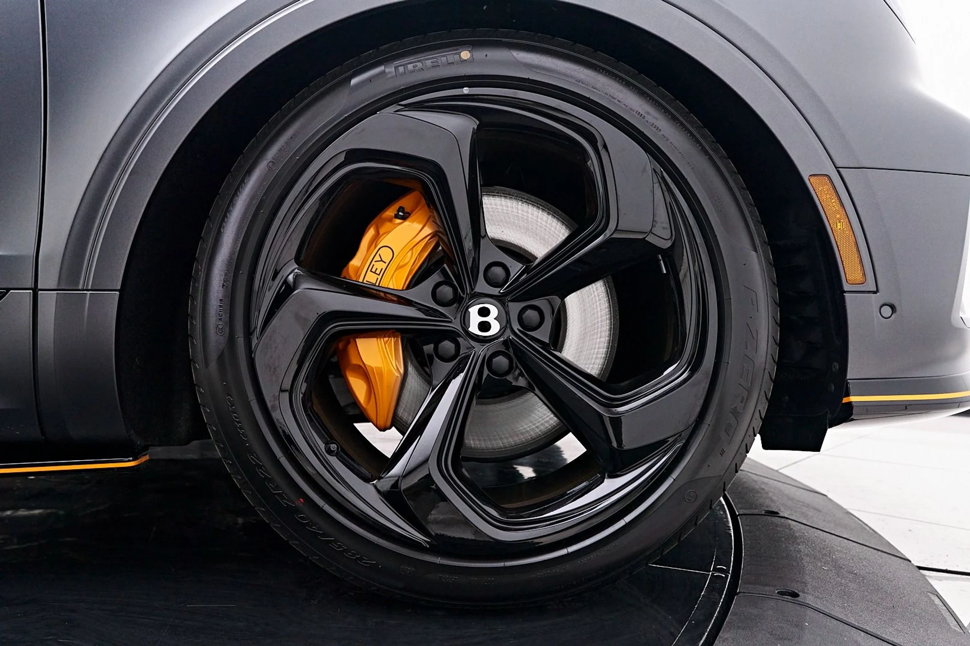 mph021_571419174_Used_2025_Bentley_Bentayga_S_Black_Edition_1738363048_6de99ec04b