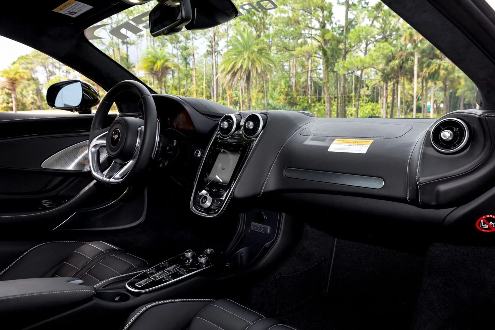 mph021_58673245_452_p22_l_453ec1fd32