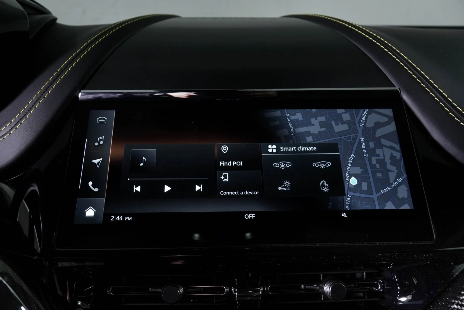 mph021_592766550_New_2026_Aston_Martin_DBX_707_1765560873_70c4225e0a