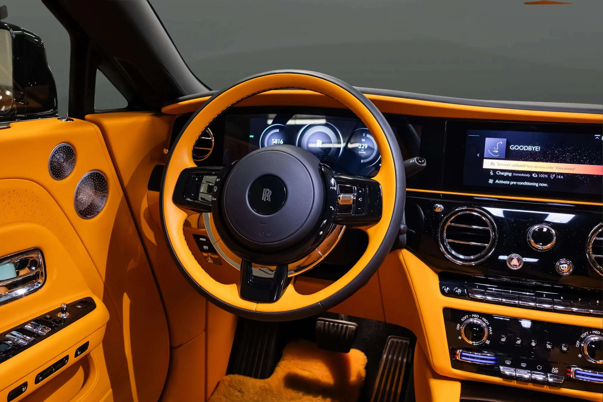 mph021_595759268_5b5d94c1_0568_406b_819a_4368e3eb7d63_202420_Rolls_Royce20_Spectre2028_SCATK_2_C04_RU_22313629_22_6c3de951b2