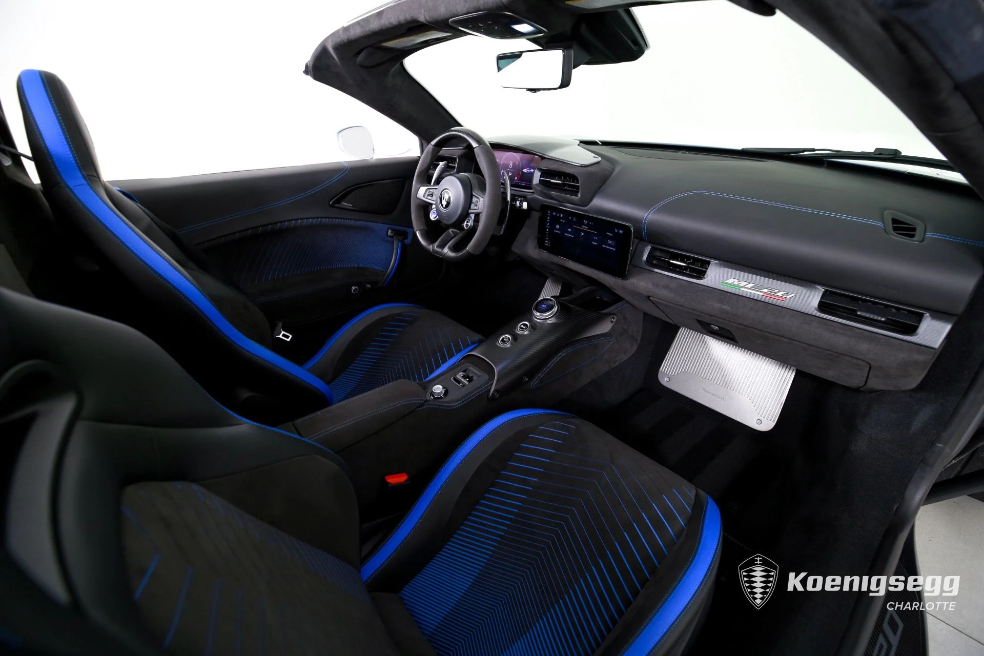 mph021_6063582_Used_2023_Maserati_MC_20_Cielo_1761055156_c4593a065b