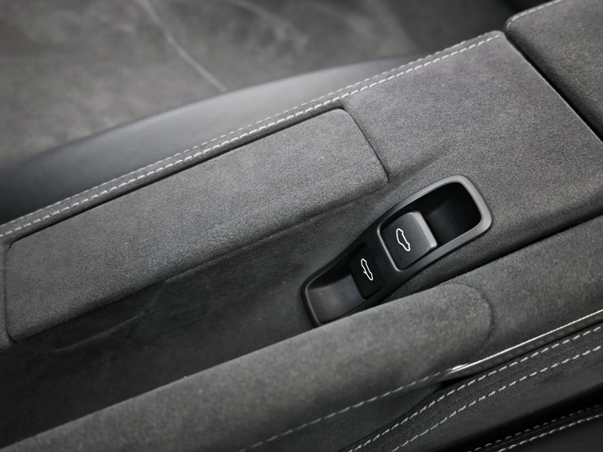 mph021_608443006_4b4fab3f09b3a7fc498d6efbc8ddc154_11e5404520